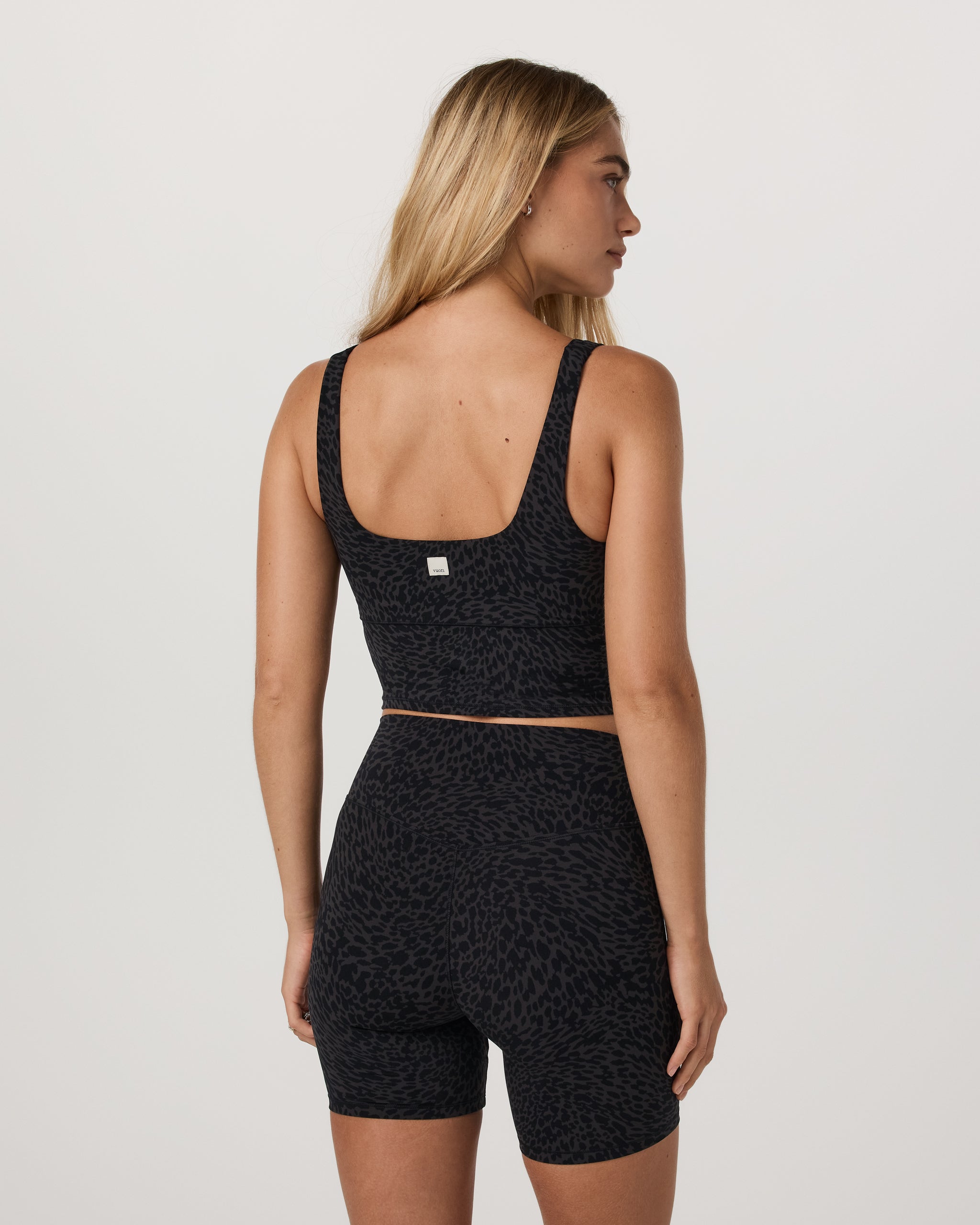 Vuori AllTheForm™ Support Tank | Black Blurred Torrent