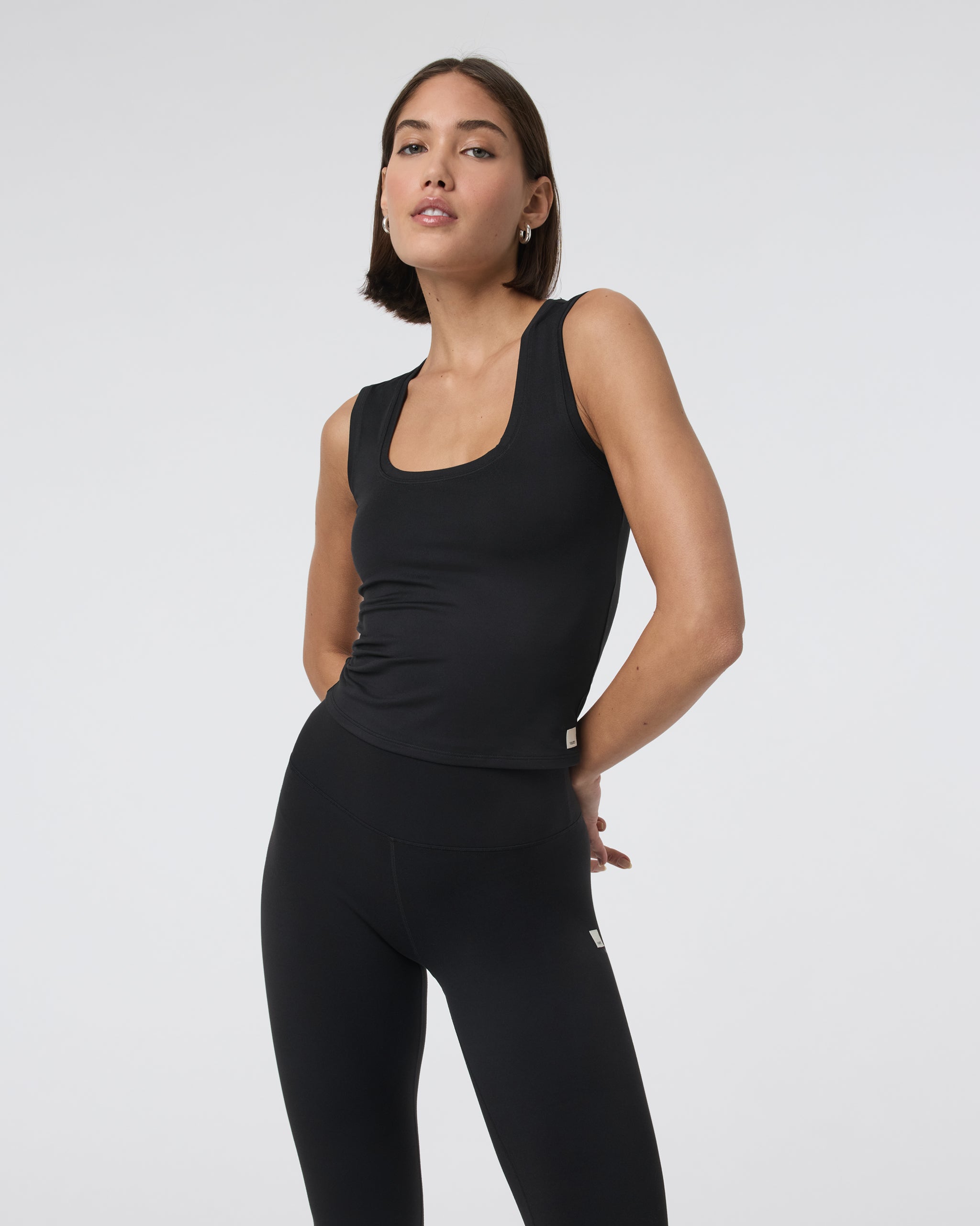 Halo Essential Scoop Tank | Solid Black