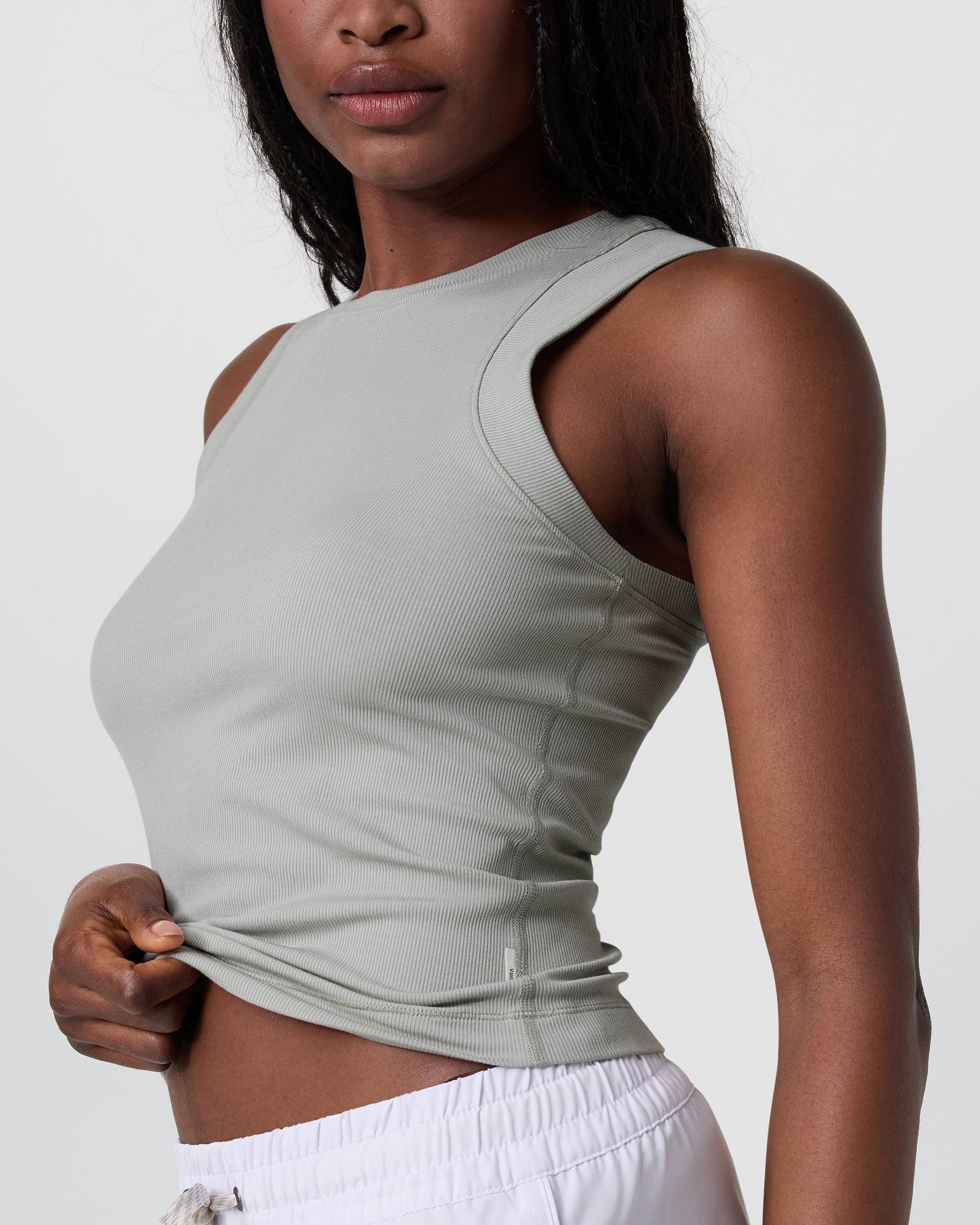 Pose Modern Tank | Talc