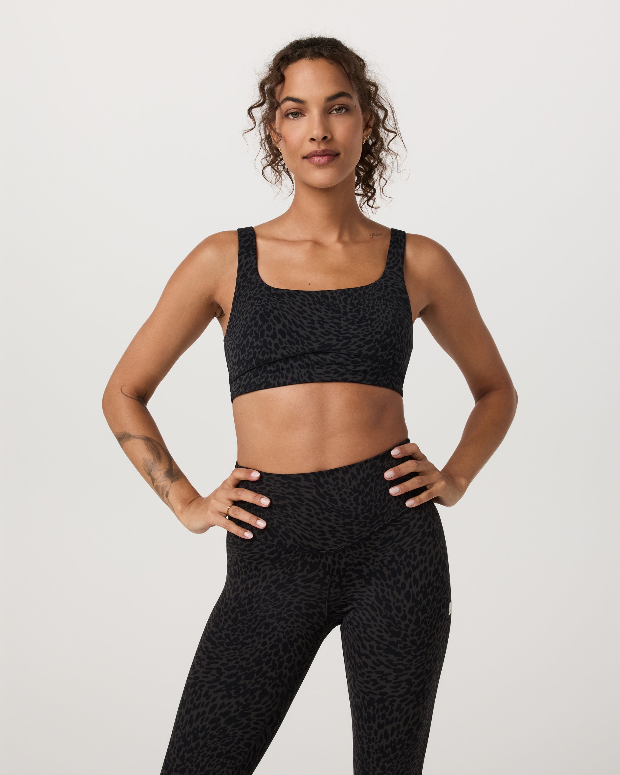 Vuori AllTheForm™ Bra | Black Blurred Torrent