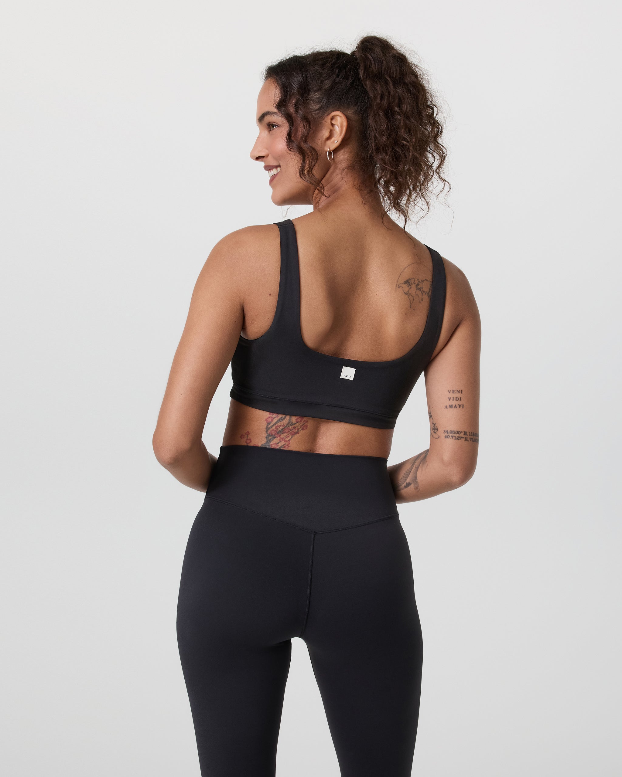 Vuori AllTheForm™ Bra | Black