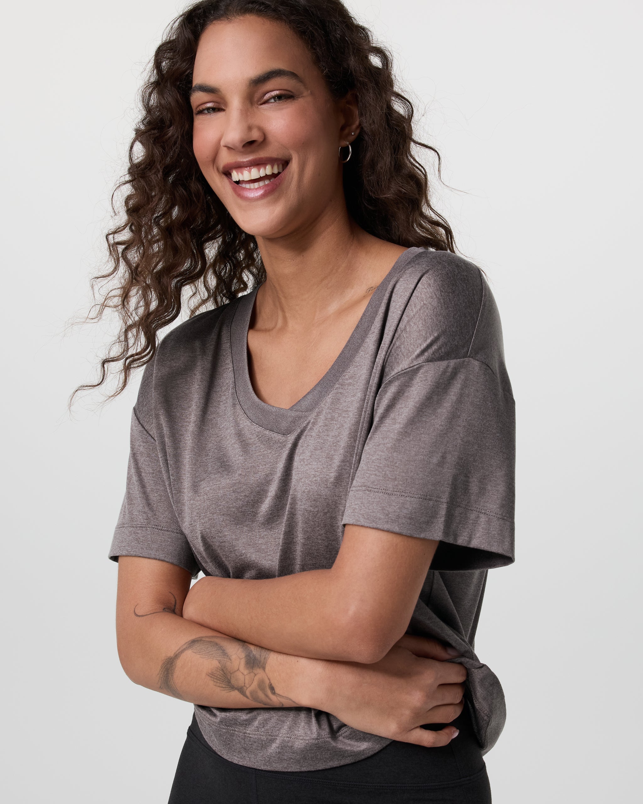 Short Sleeve Energy V-Neck Tee | Chia Heather