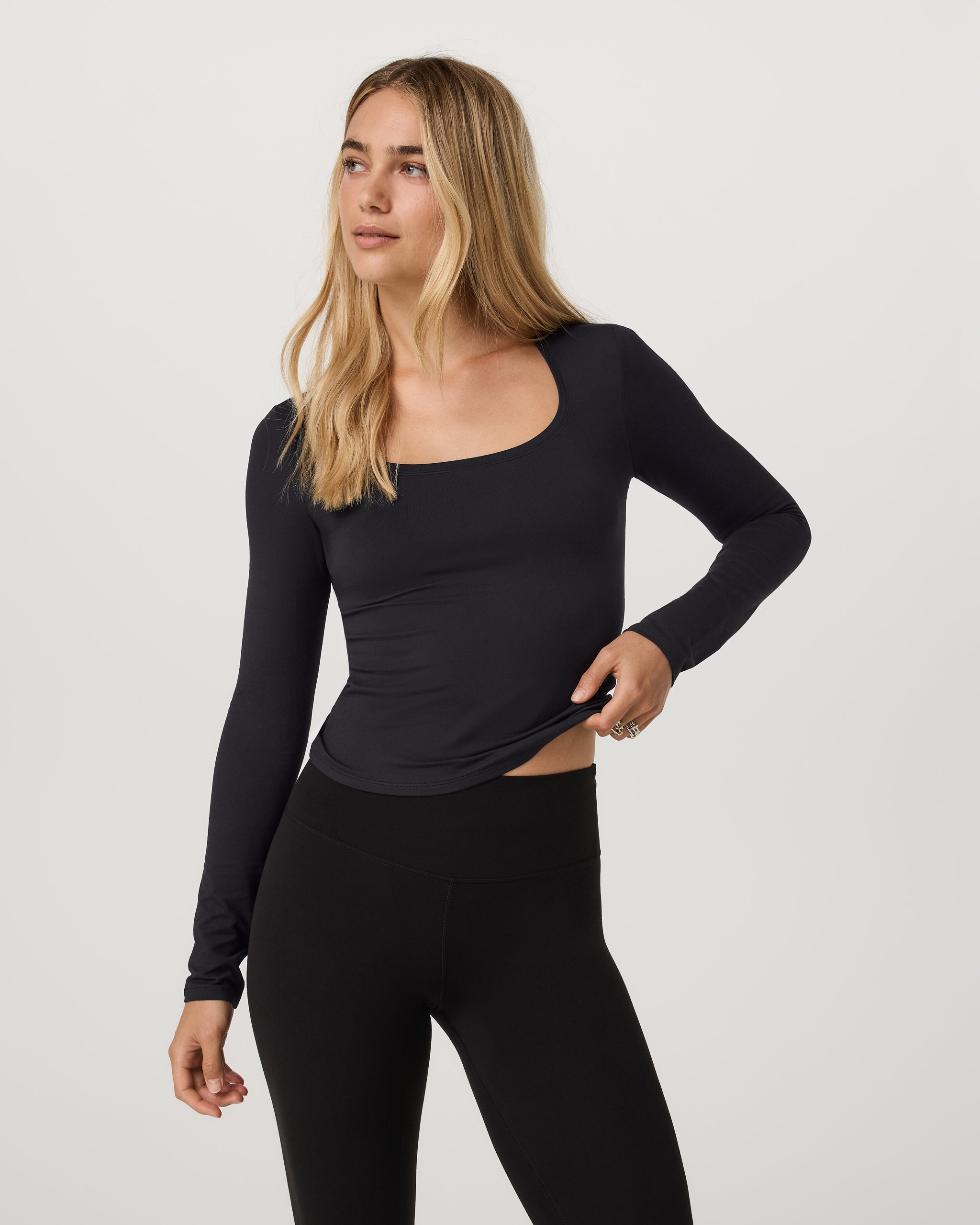 Long Sleeve Halo Essential Scoop | Solid Black