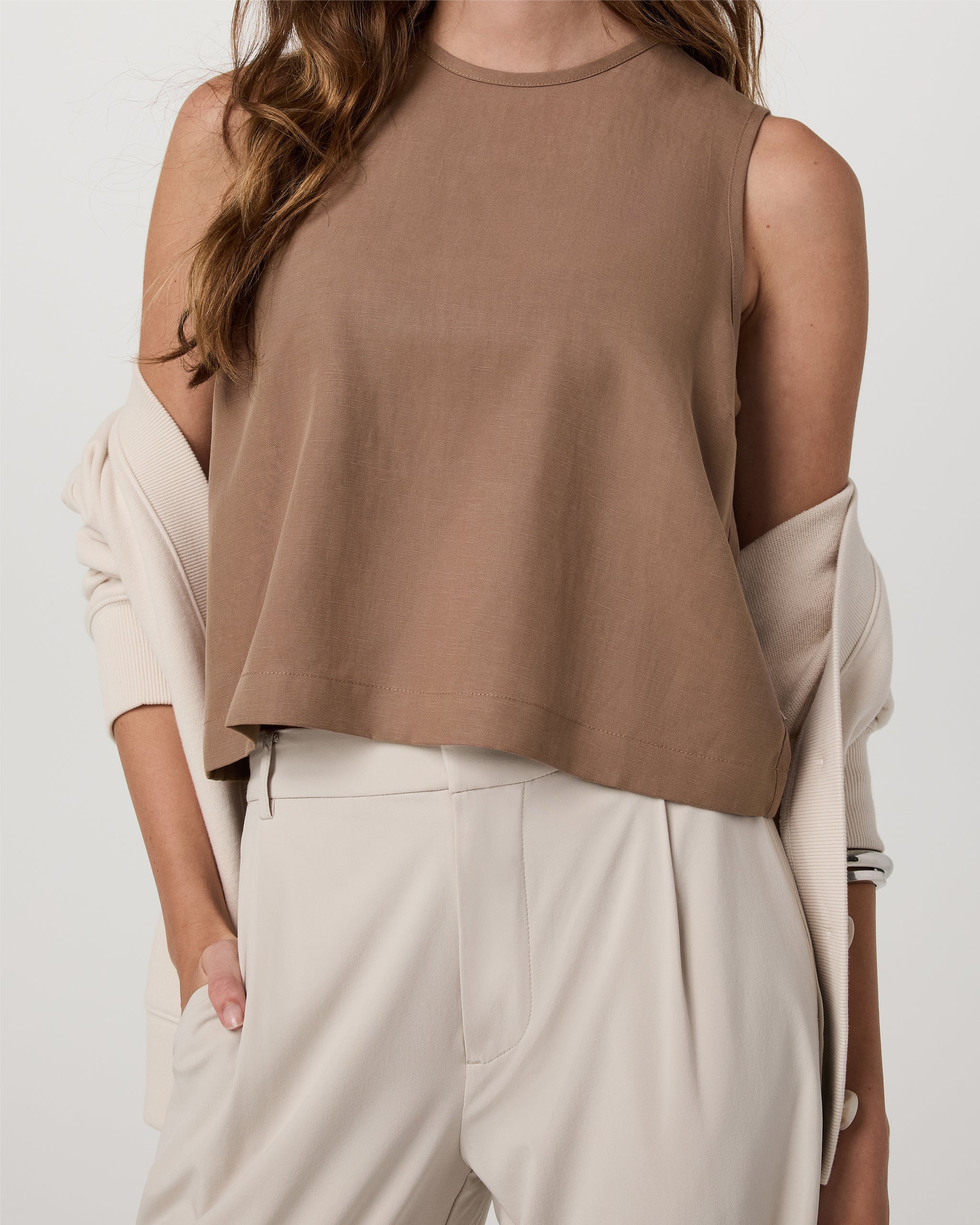 Trestles Twill Crop Tank | Nutmeg