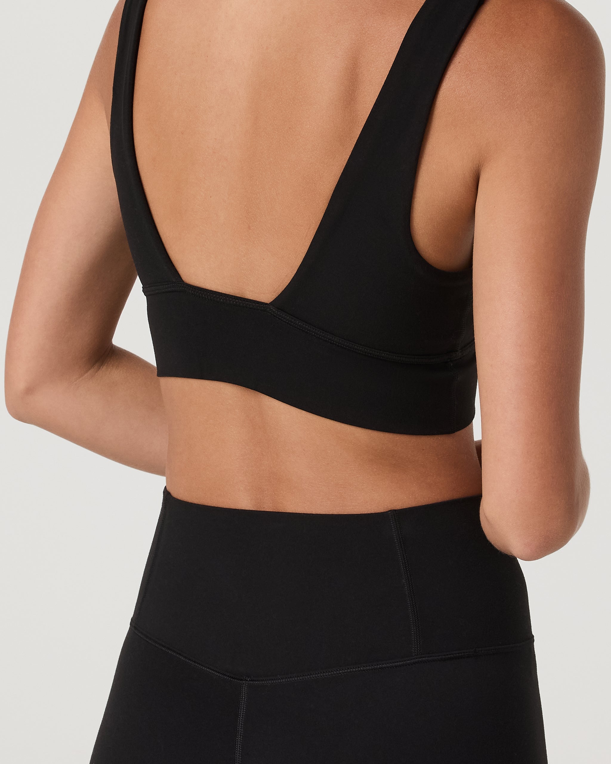 Vuori AllTheFeels™ Triangle Bra | Black