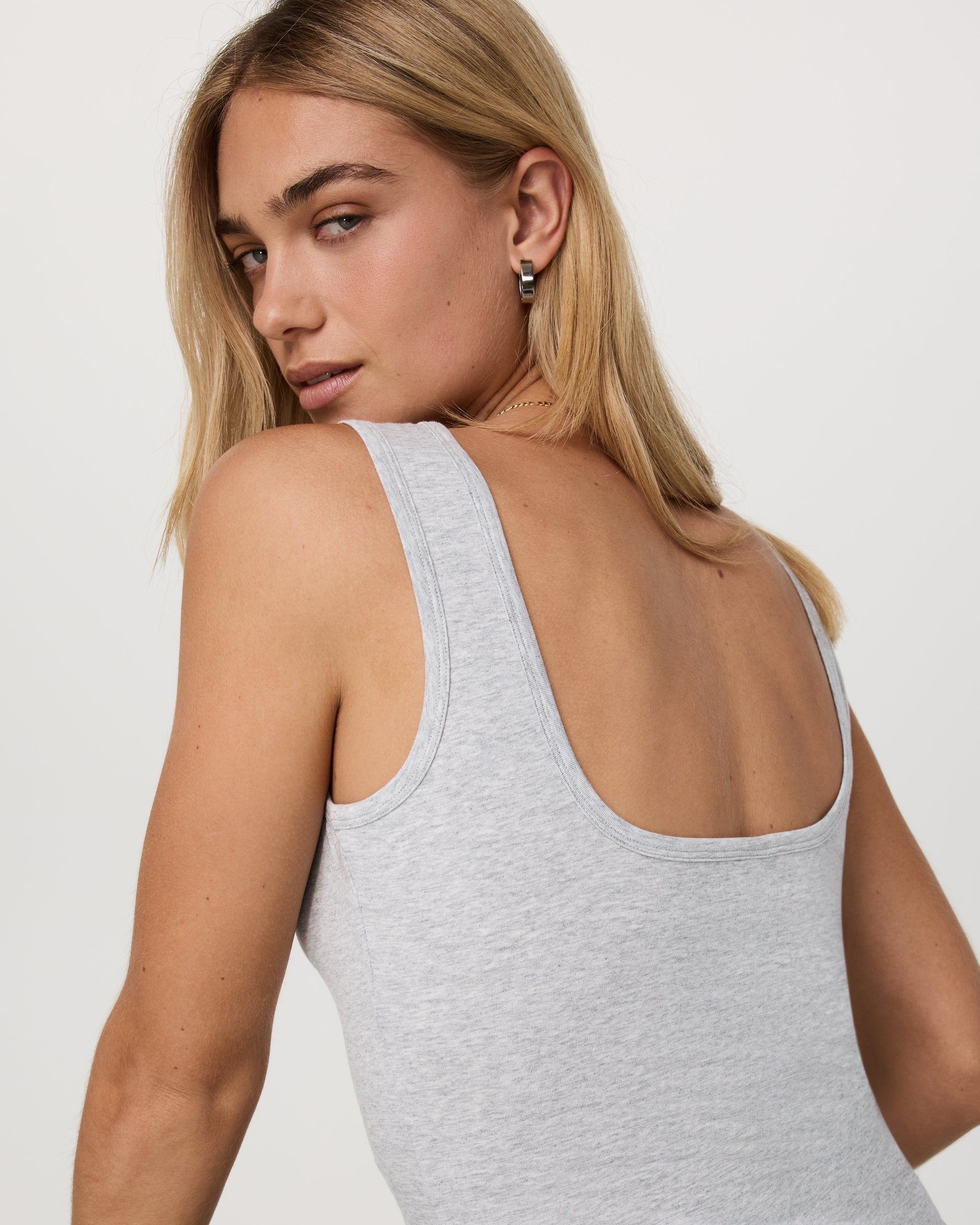 Tuvalu Scoop Back Tank | Light Heather Grey
