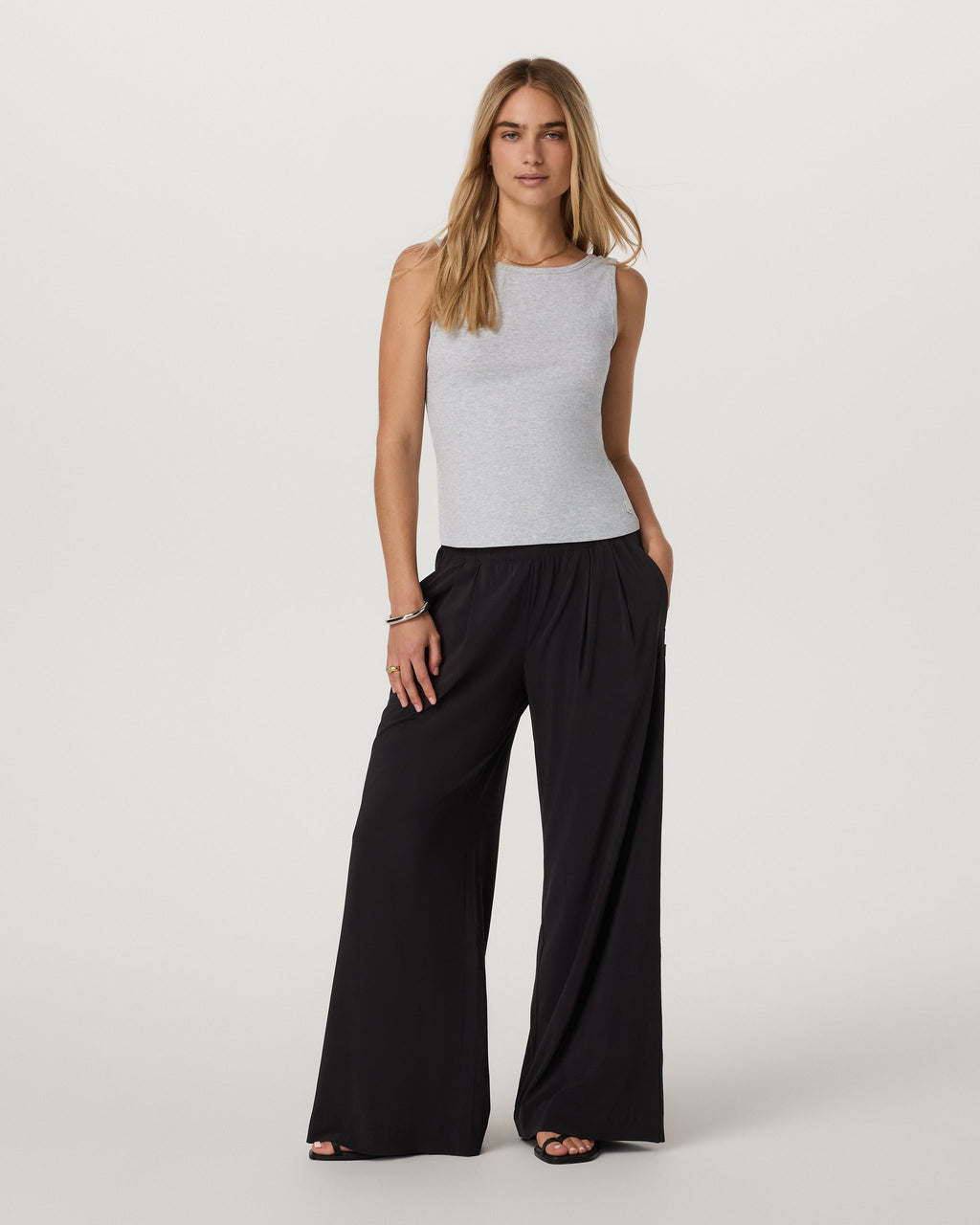 Tuvalu Scoop Back Tank | Light Heather Grey