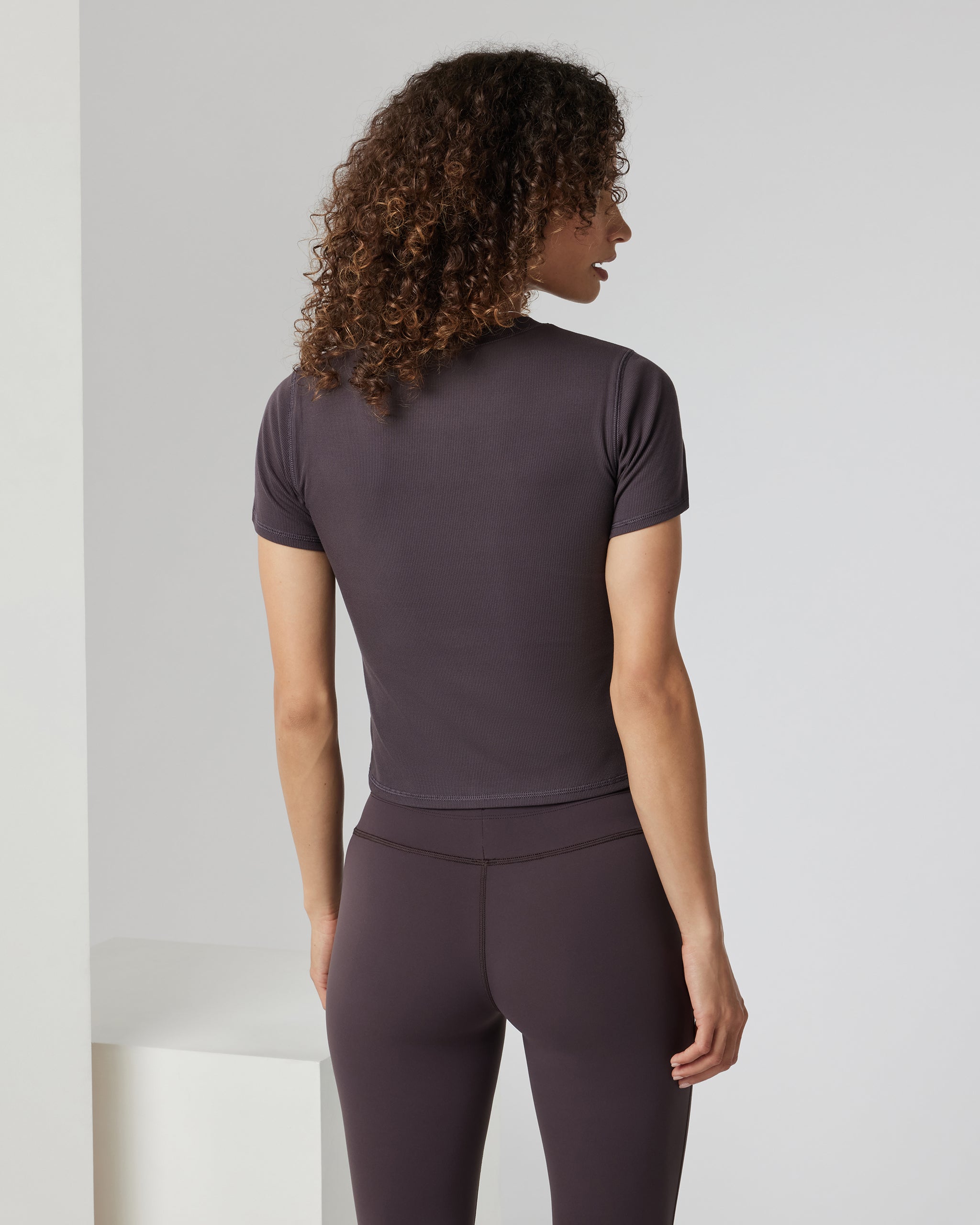 Pose Fitted Tee | Sangria