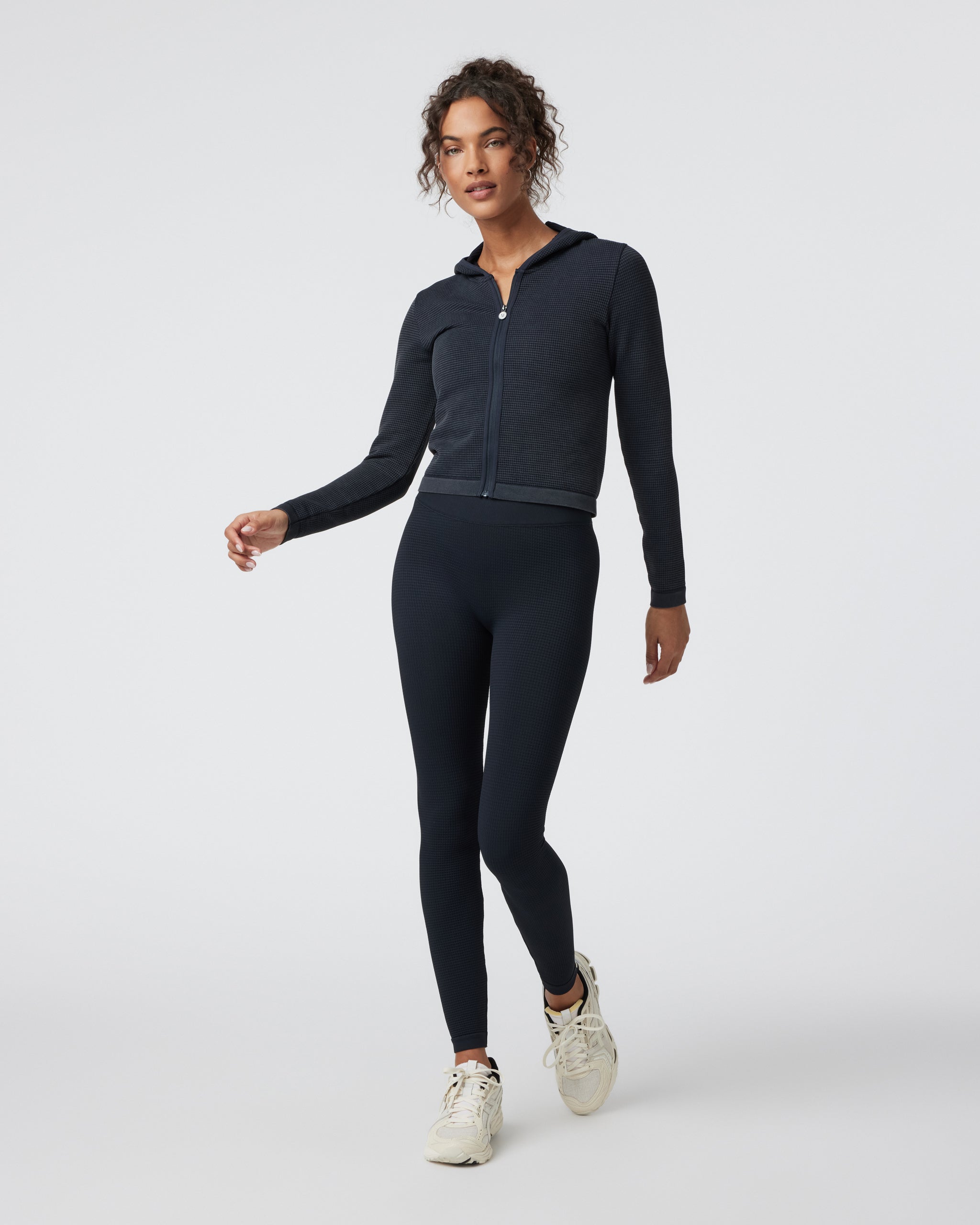 Waffle Seamless Zip Hoodie | Black
