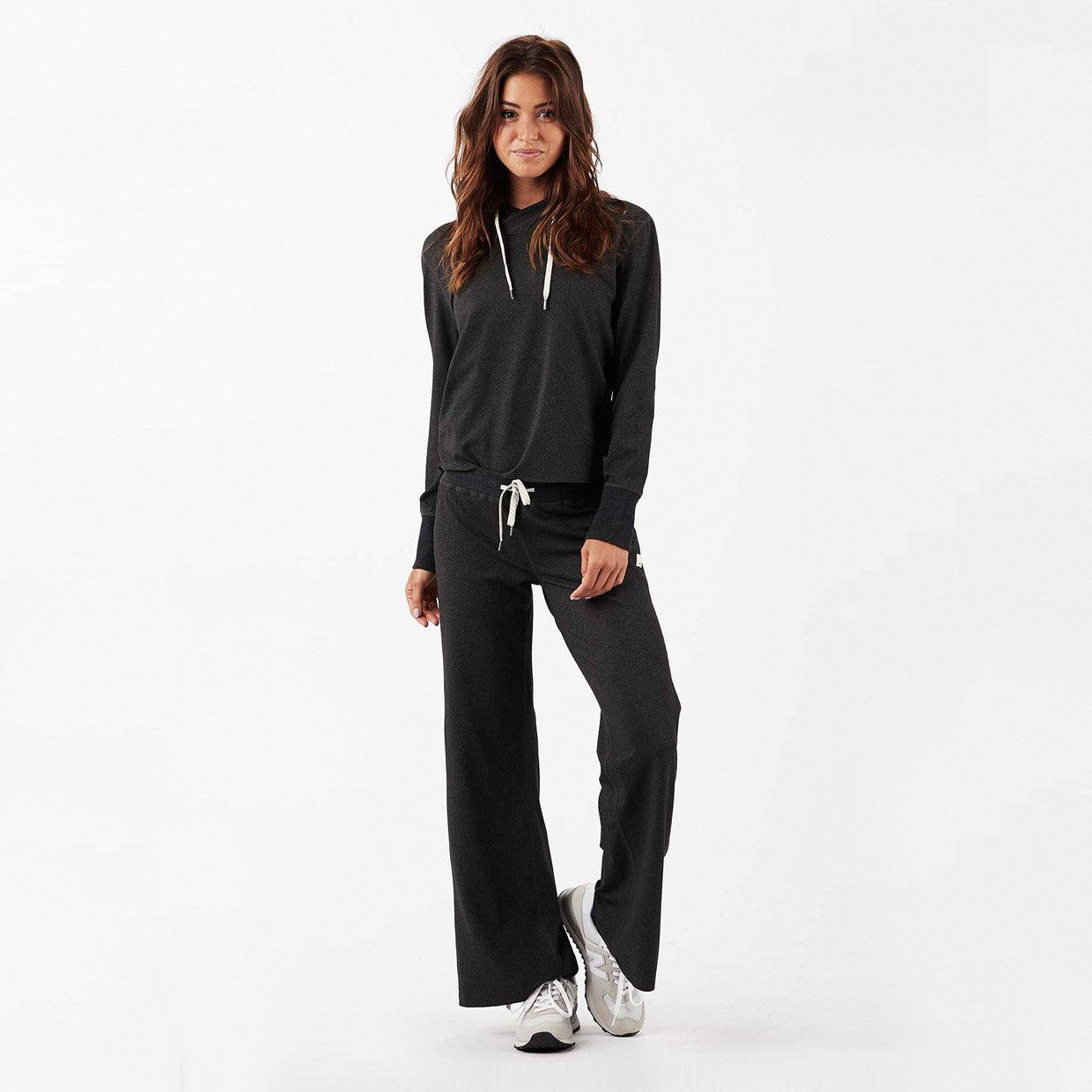 Sequoia Crop Hoodie | Black Heather