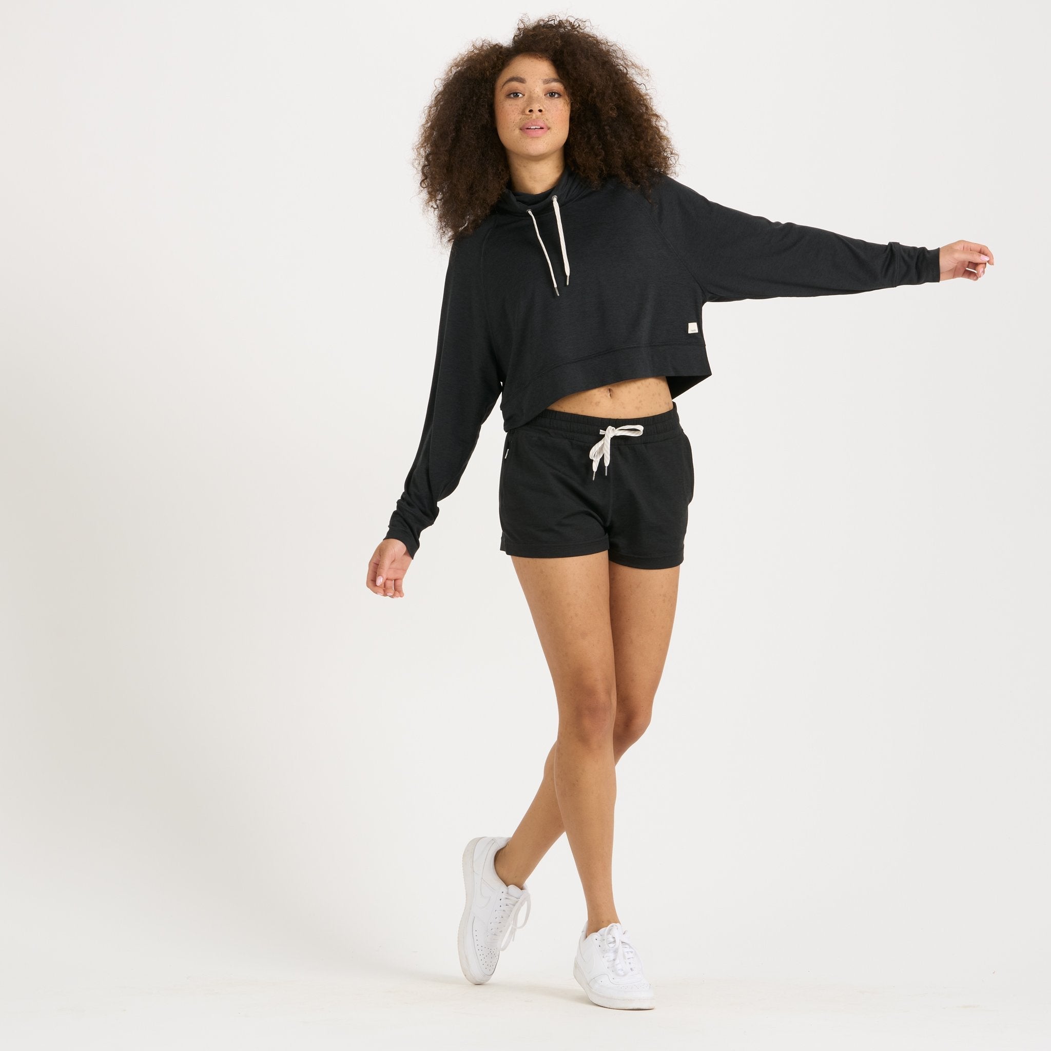 Halo Crop Funnel Neck | Black Heather