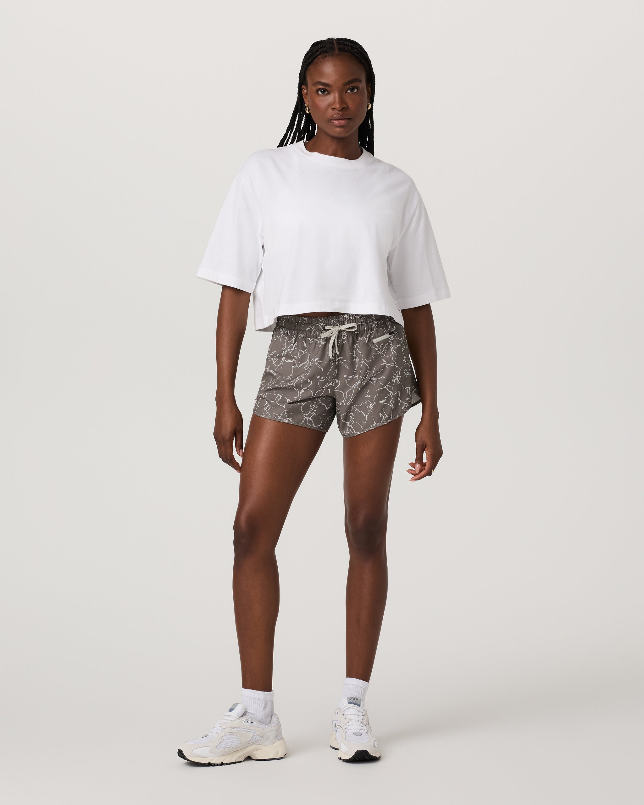 Clementine 2.0 Short 4" | Smokey Taupe Iris