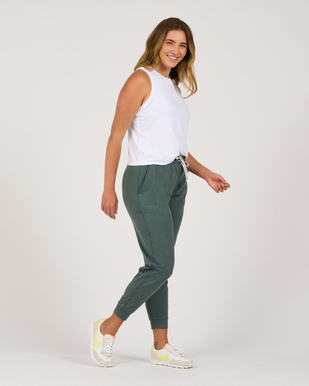 Performance Jogger | Kelp Heather
