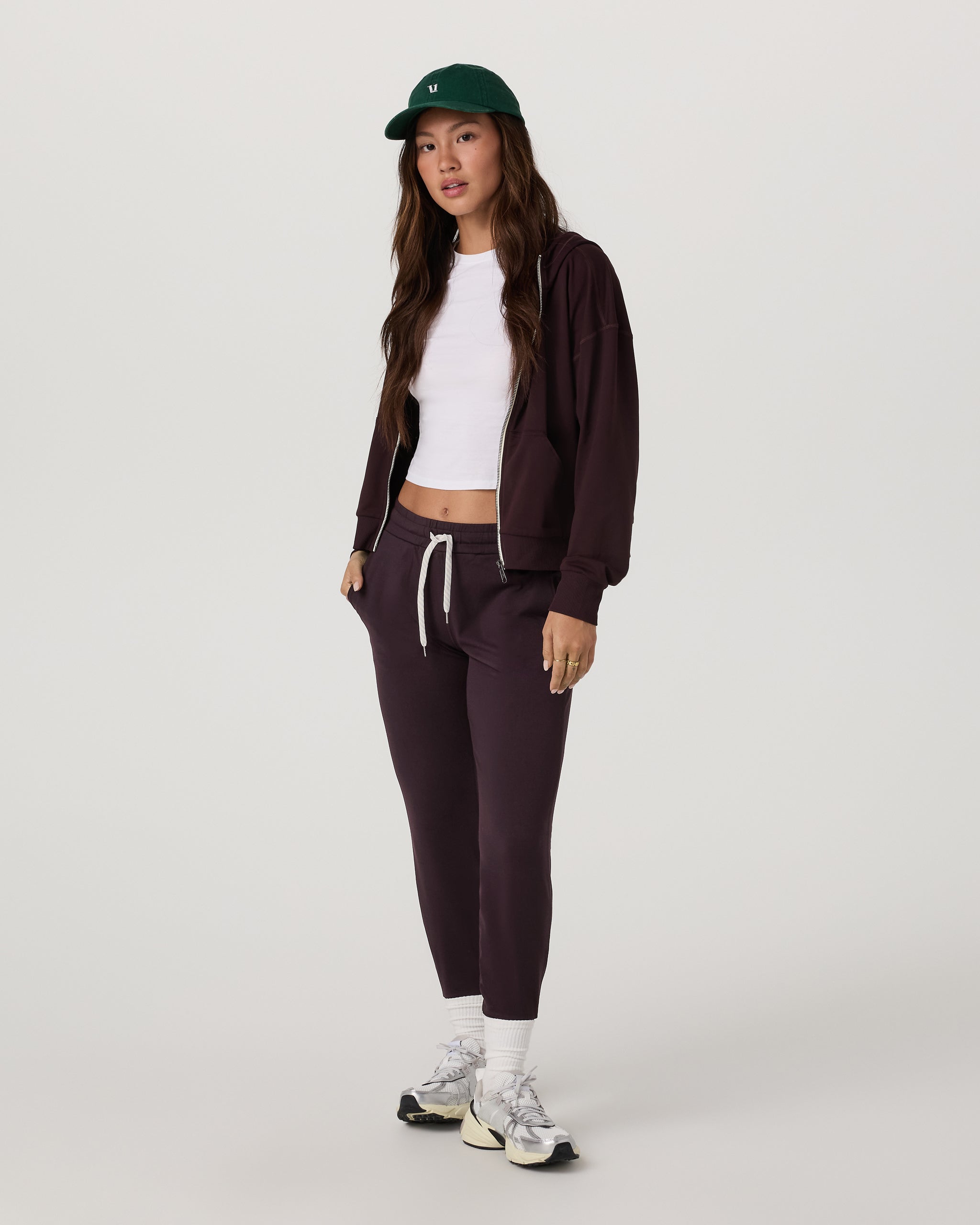Performance Jogger | Raisin