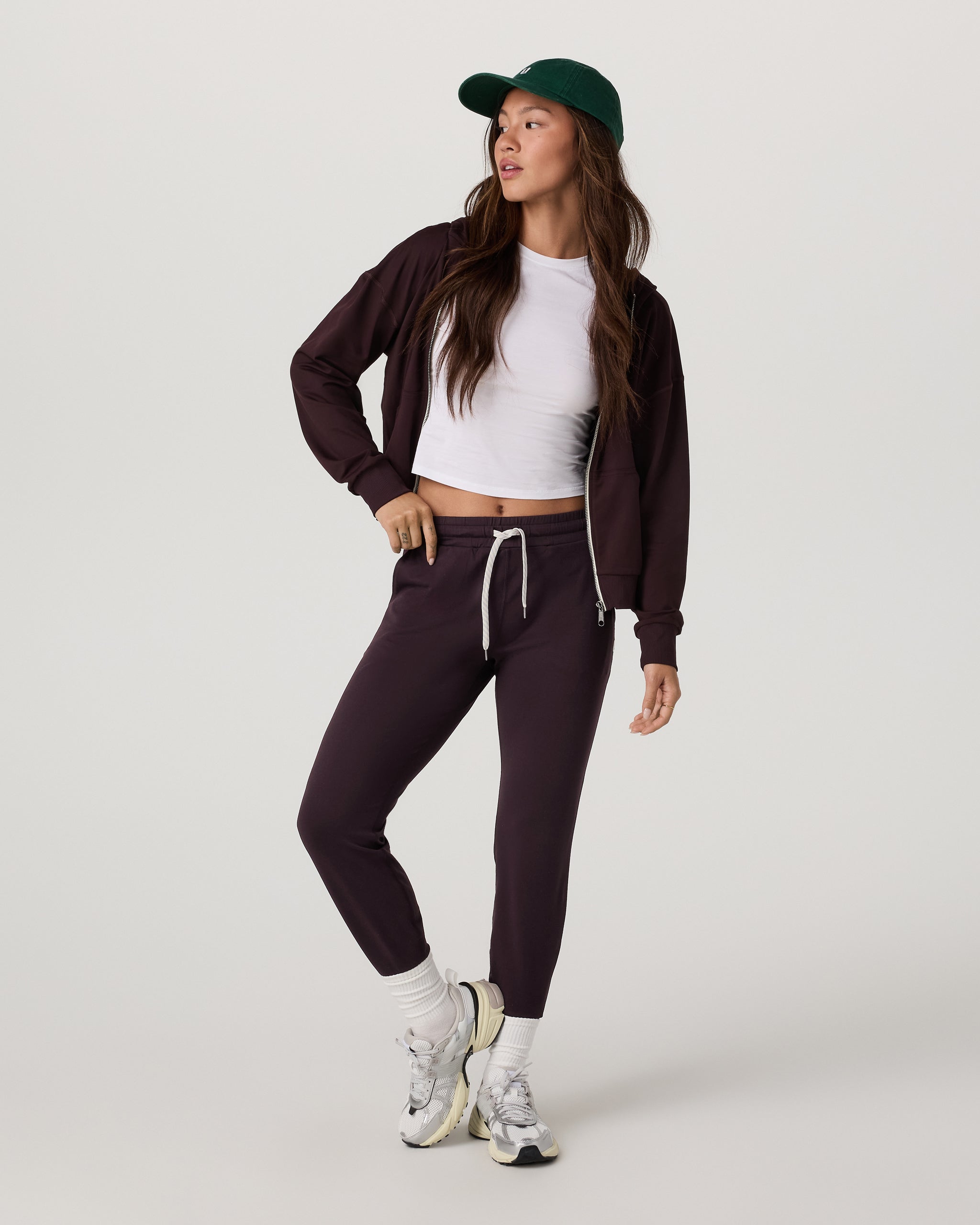 Performance Jogger | Raisin