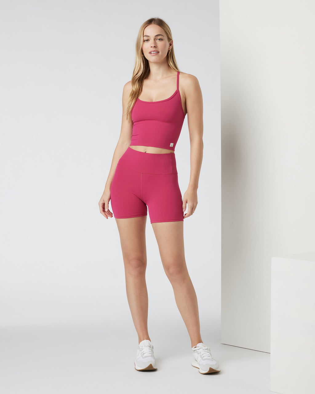 Vuori AllTheFeels™ Short 4" | Executive Pink