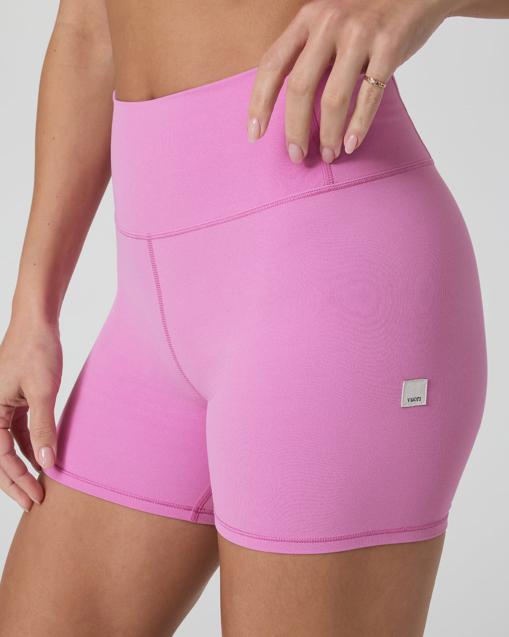 Vuori AllTheFeels™ Short 4" | Azalea Pink