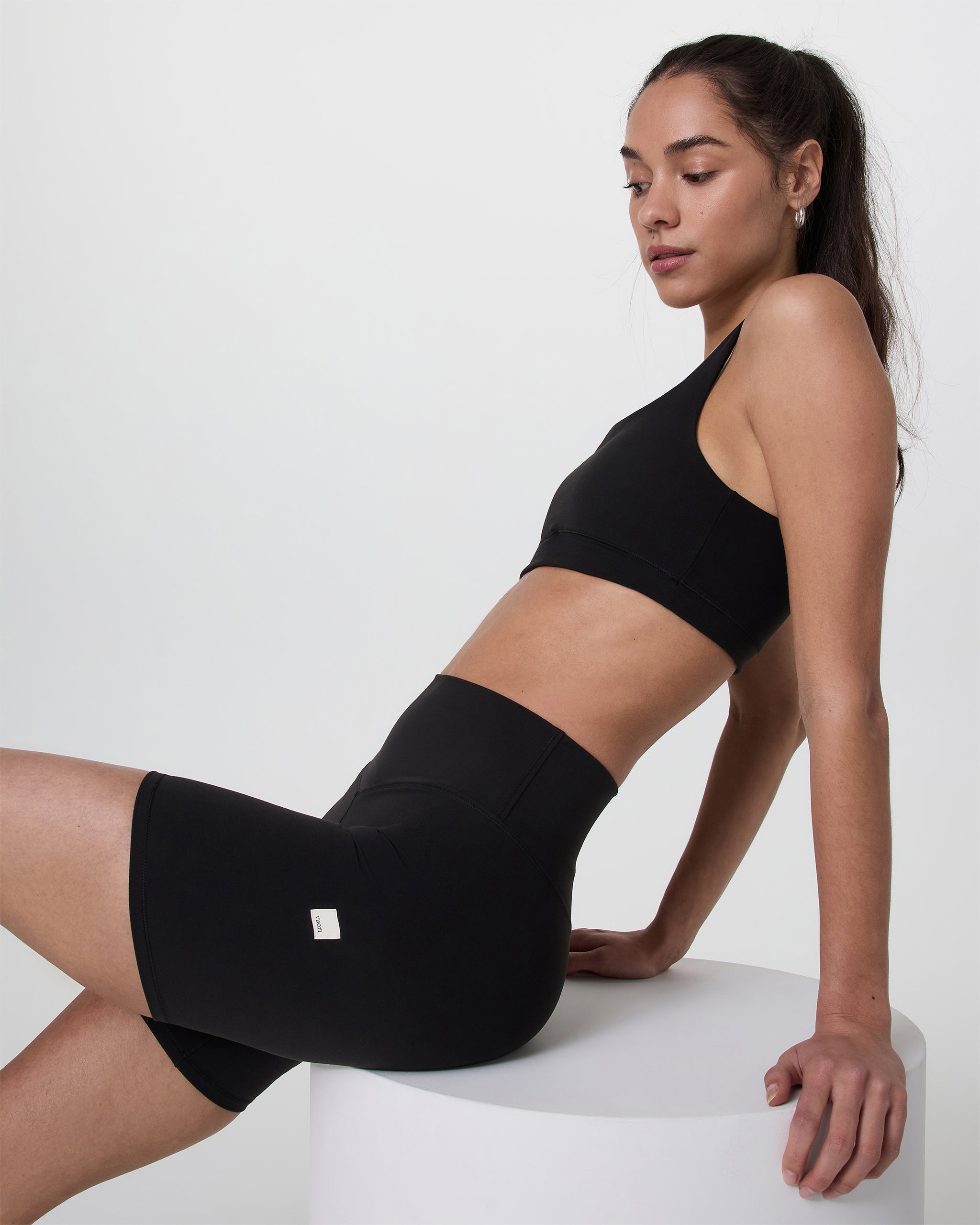 Vuori AllTheForm™ Short 6" | Black