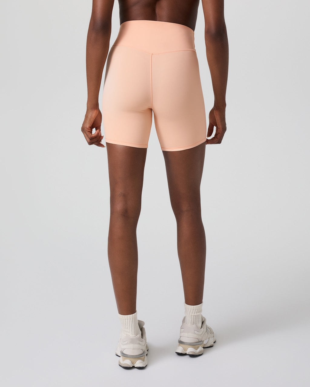 Vuori AllTheForm™ Short 6" | Bright Peach