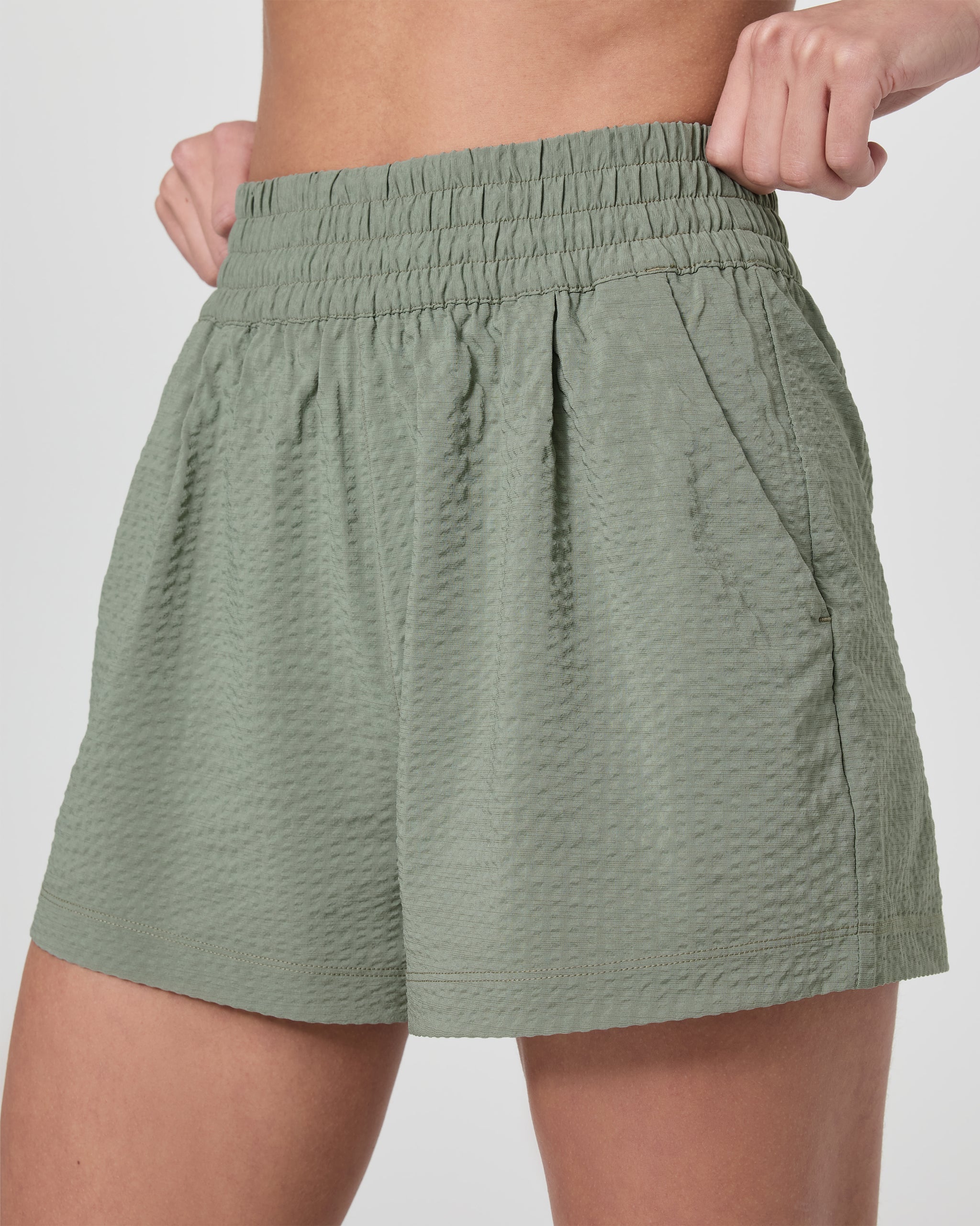 Villa Textured Short | Laurel