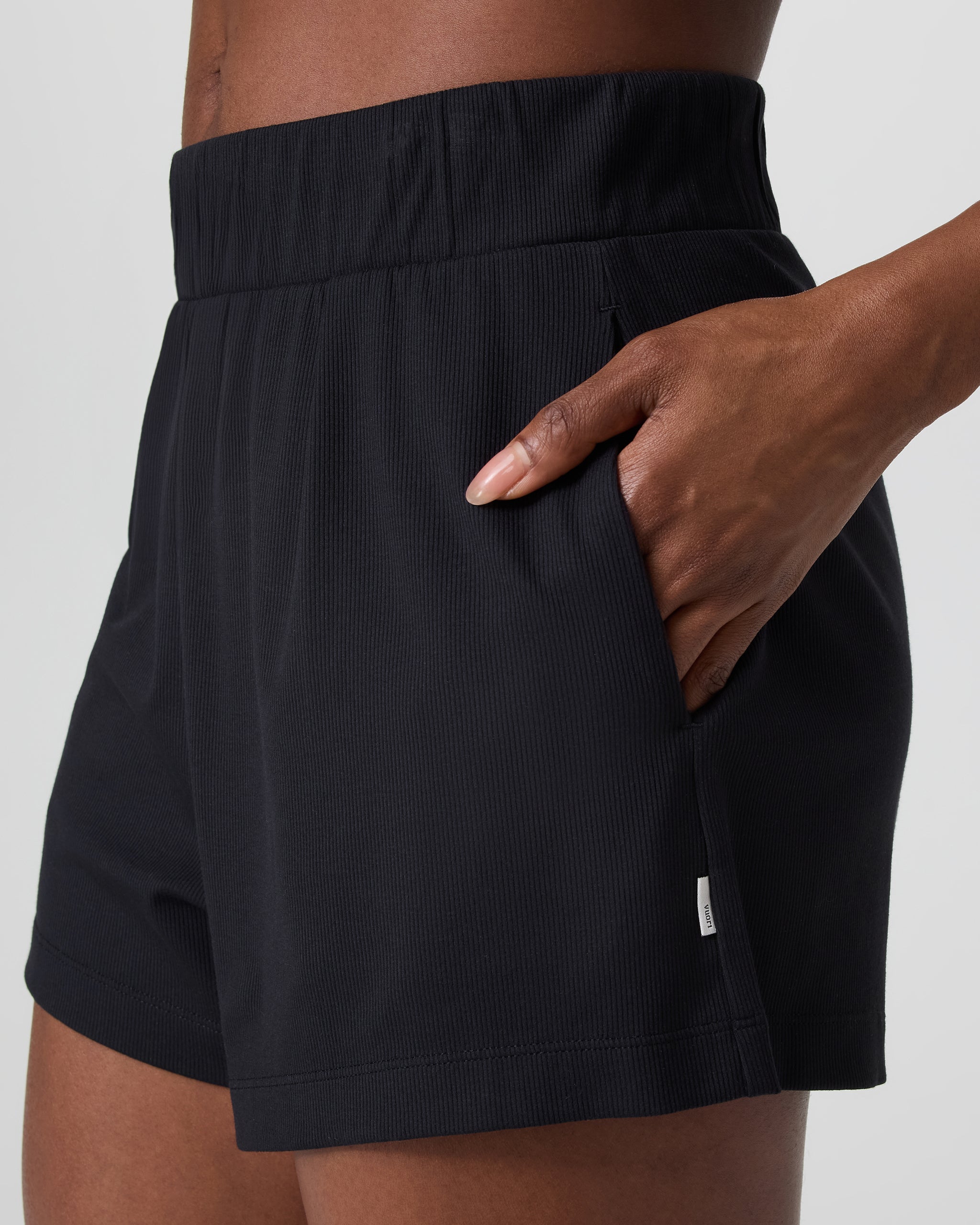 Pose Short | Black