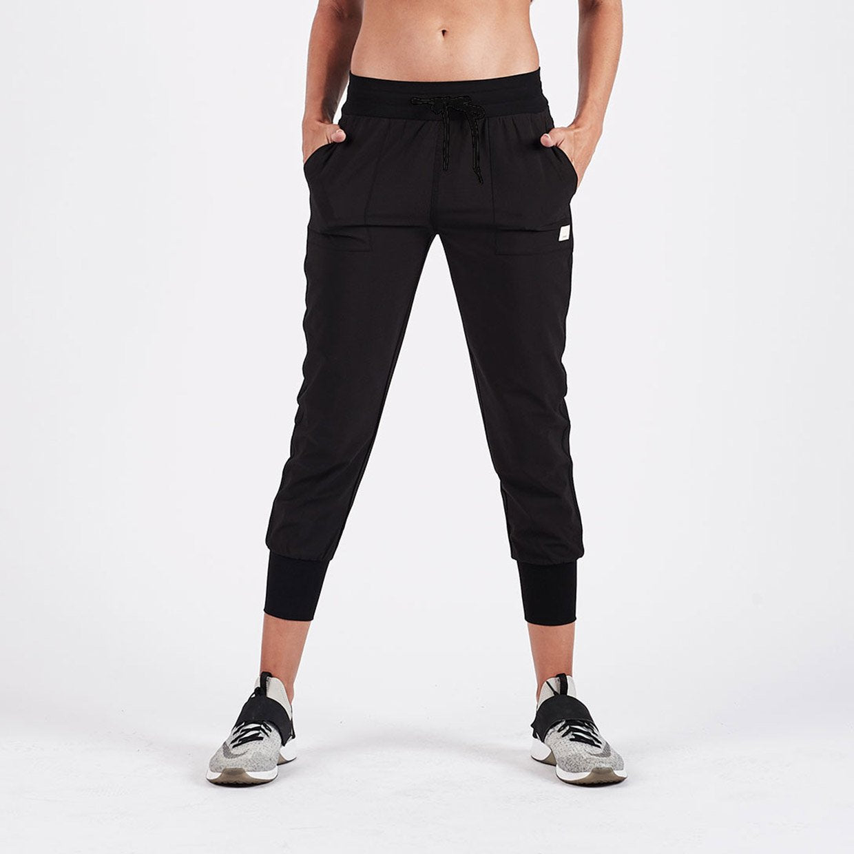 Summits Woven Jogger | Black