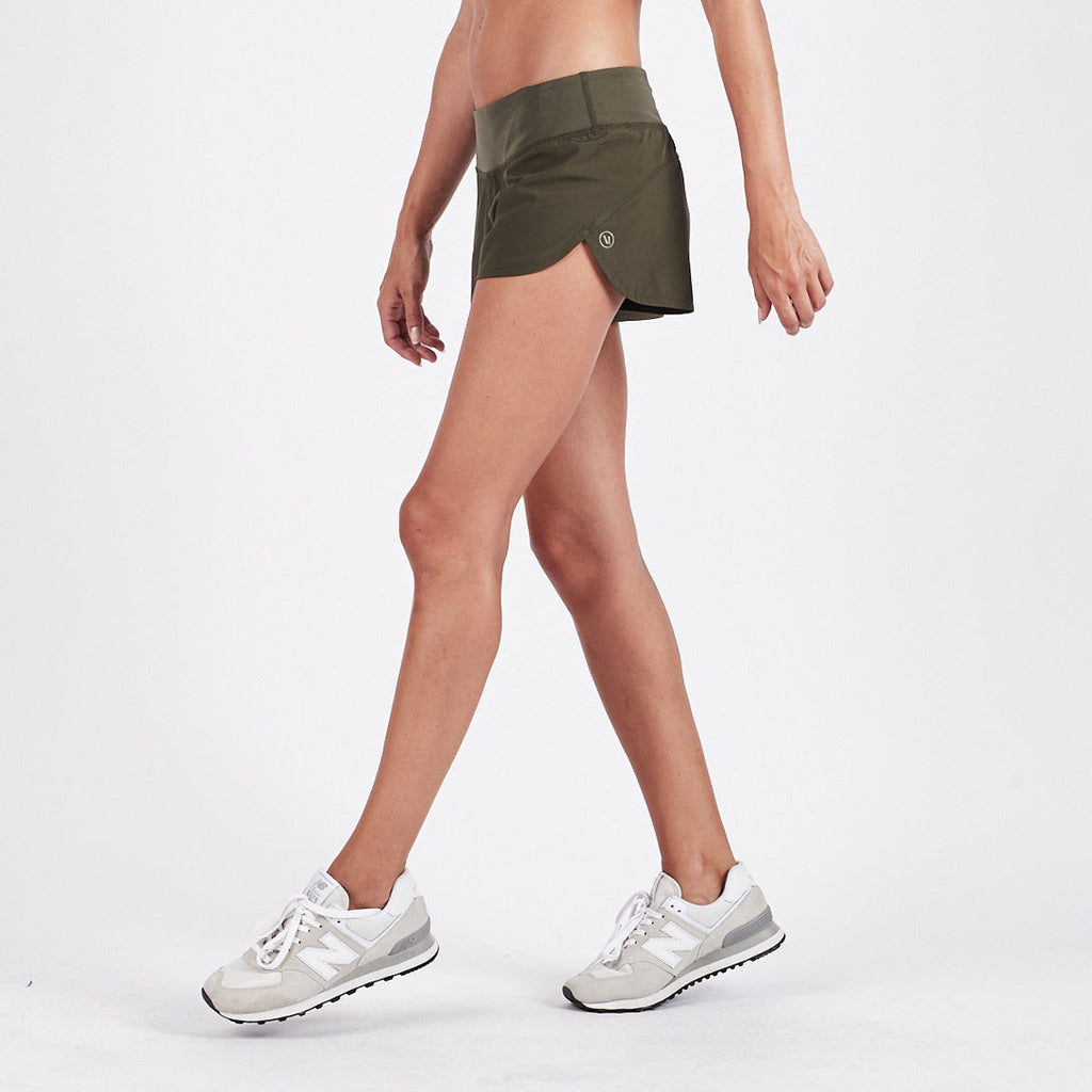 Omni Performance Short | Moss