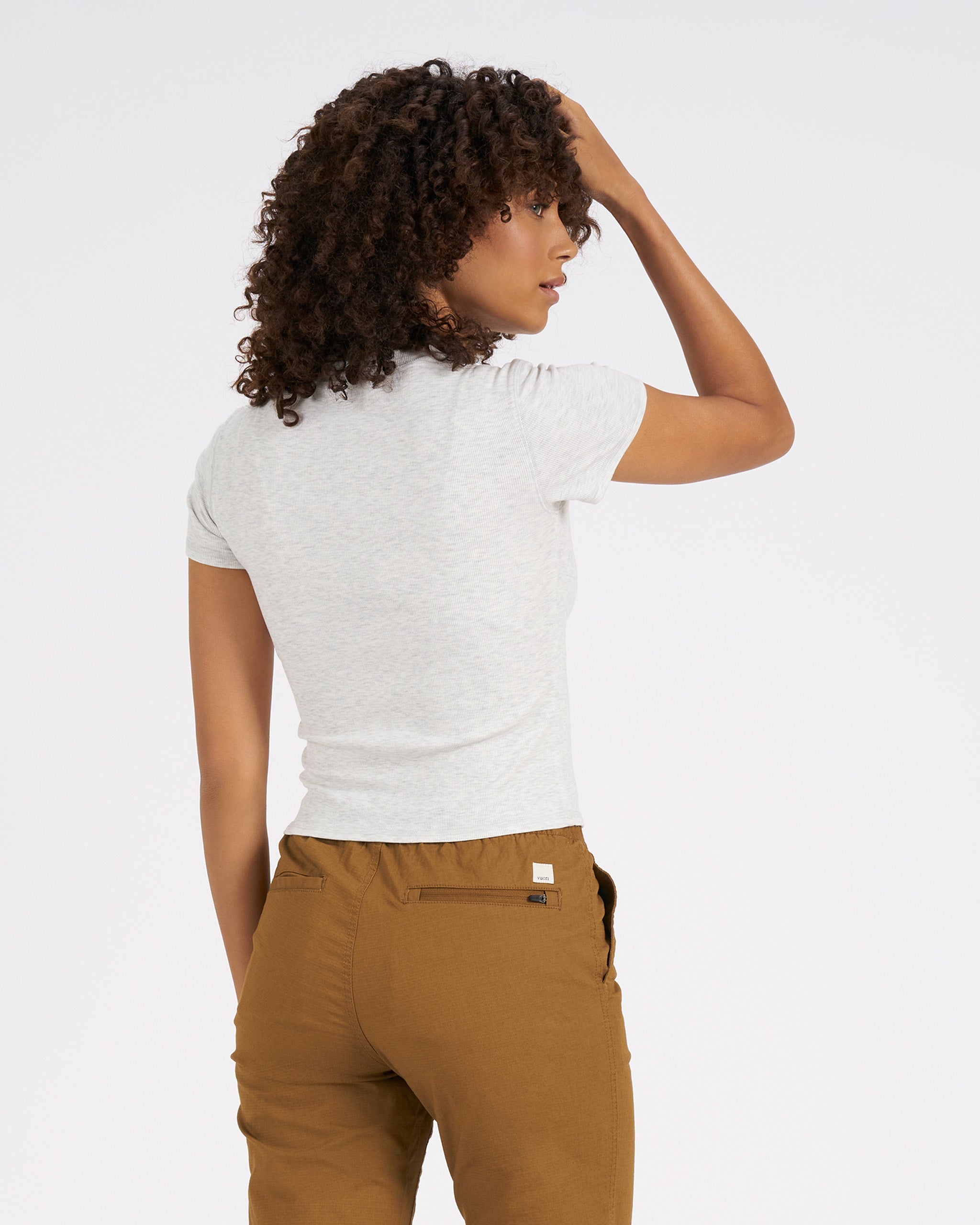 Pose Fitted Tee | White Heather