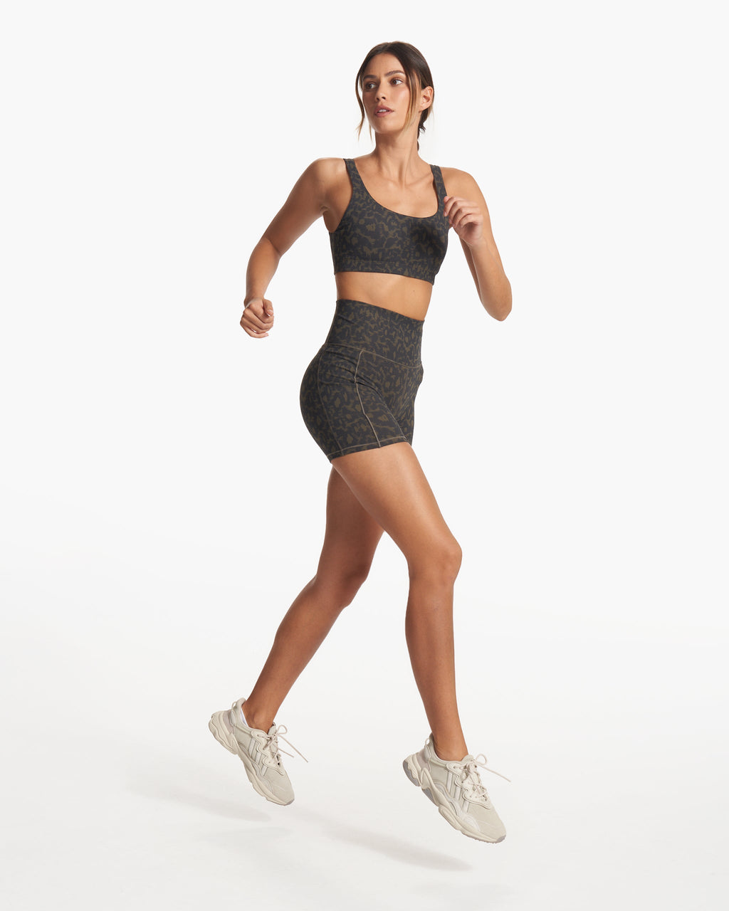 Studio Pocket Short | Cocoa Spots