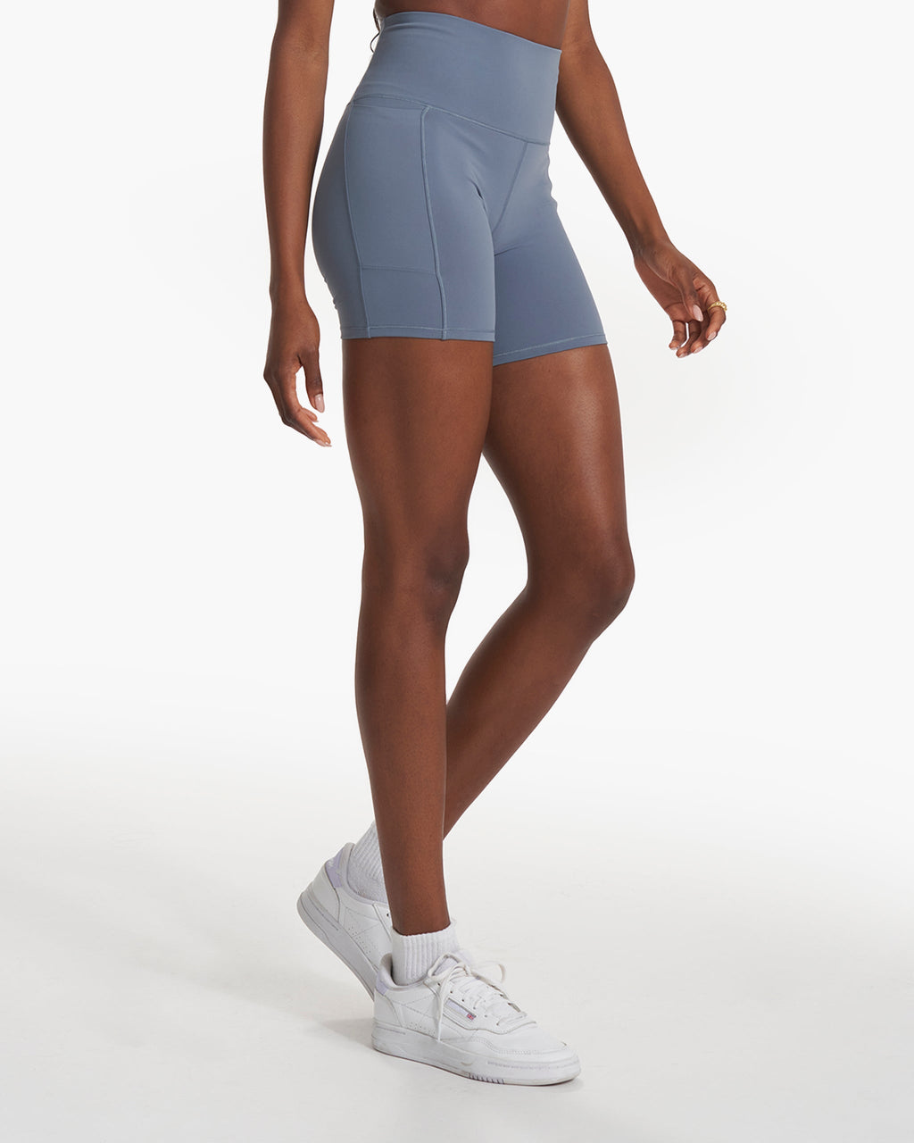 Studio Pocket Short | Light Azure