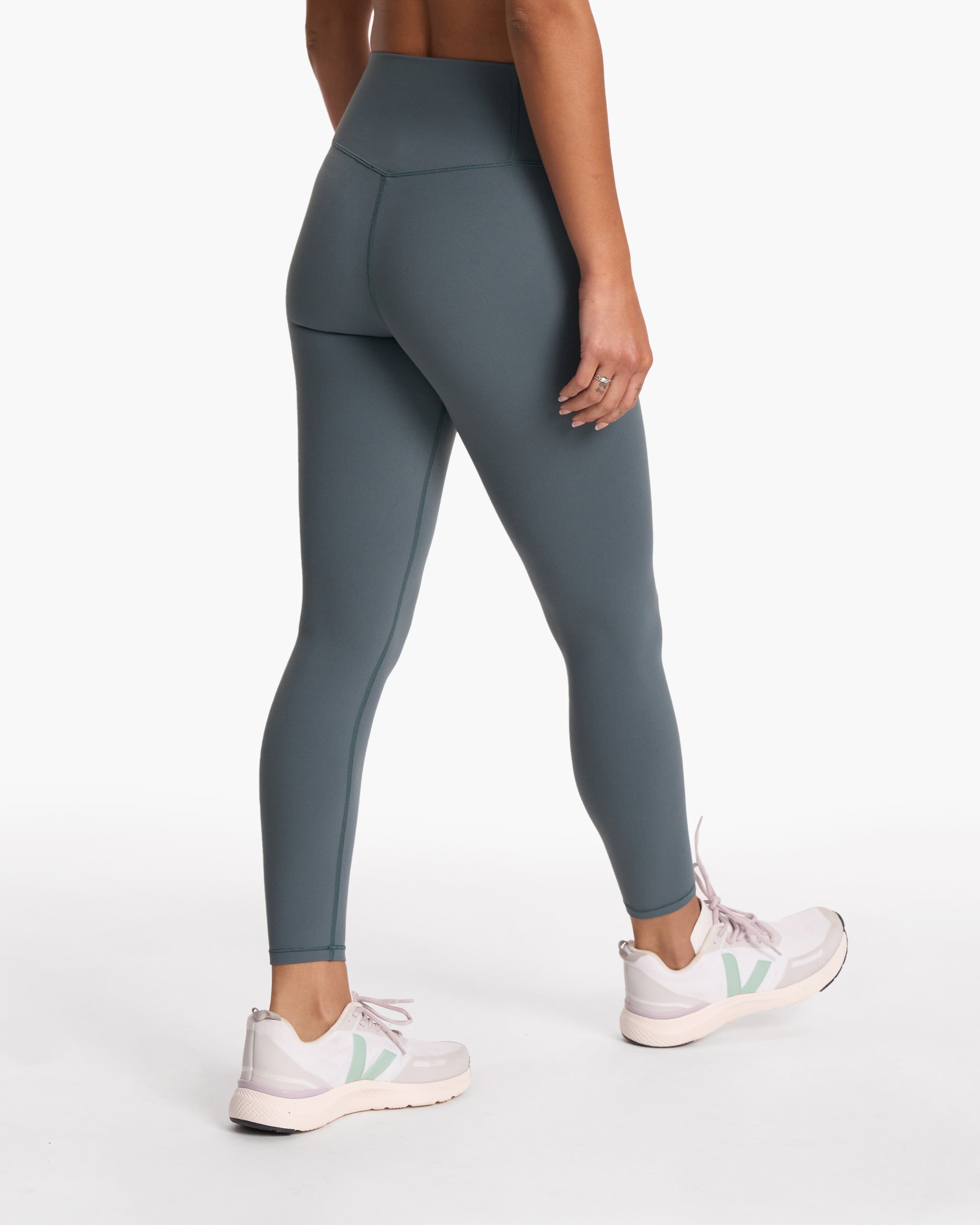 Vuori AllTheFeels™ Legging - Short | Lake