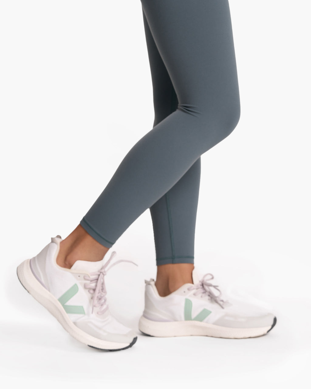 Vuori AllTheFeels™ Legging - Short | Lake