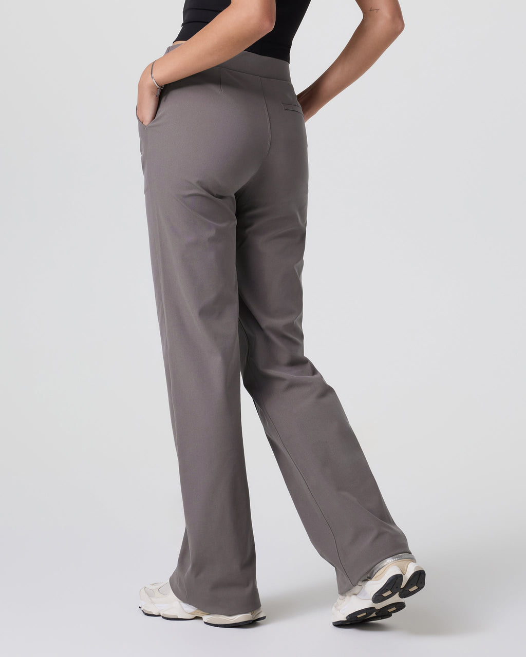 Women's Meta Wideleg Pant- Short | Chia