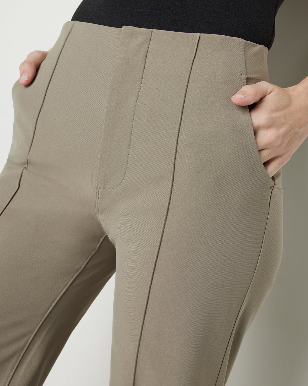 Womens Meta Wideleg Pant - Short | Taupe