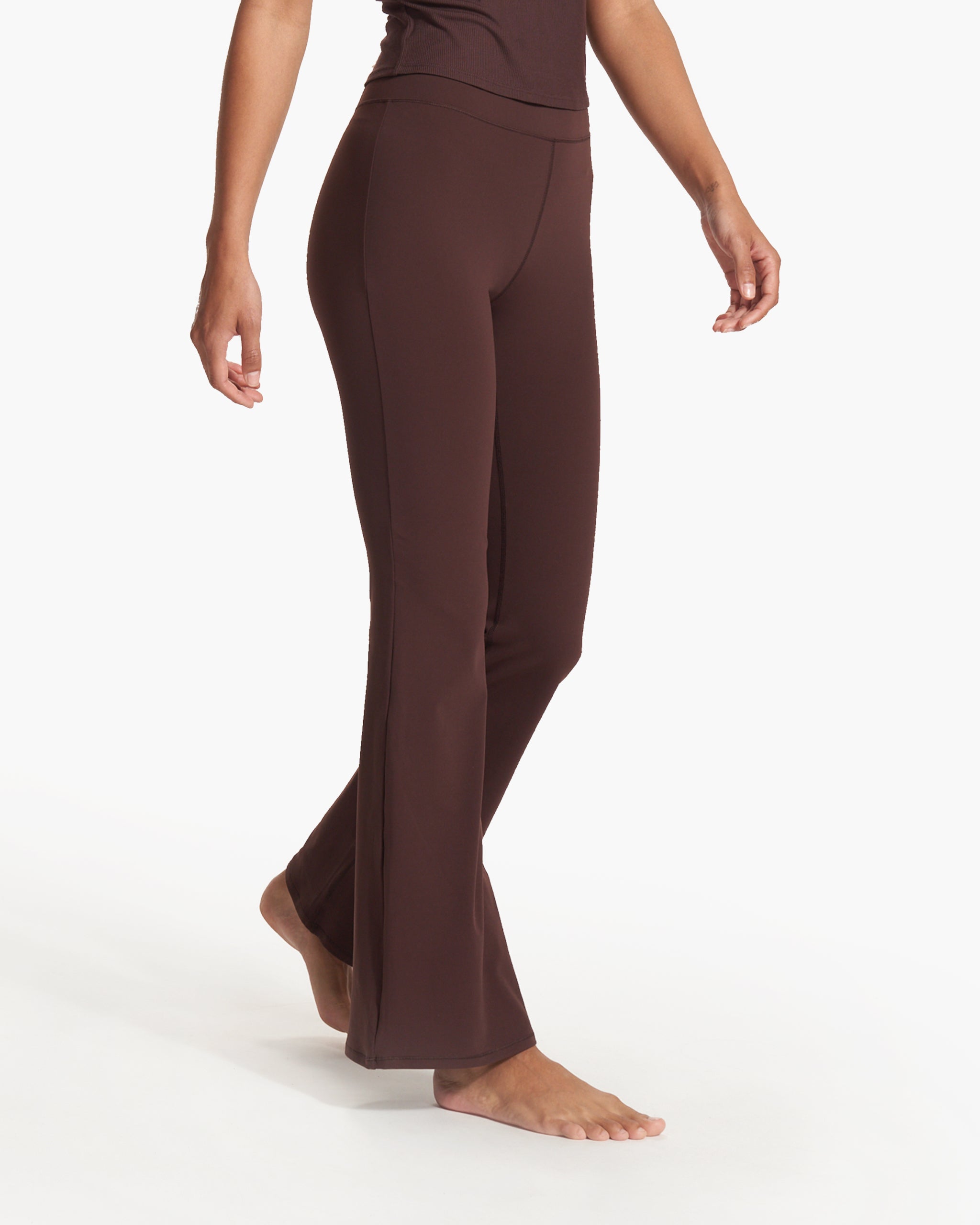 Studio Flare | Mahogany