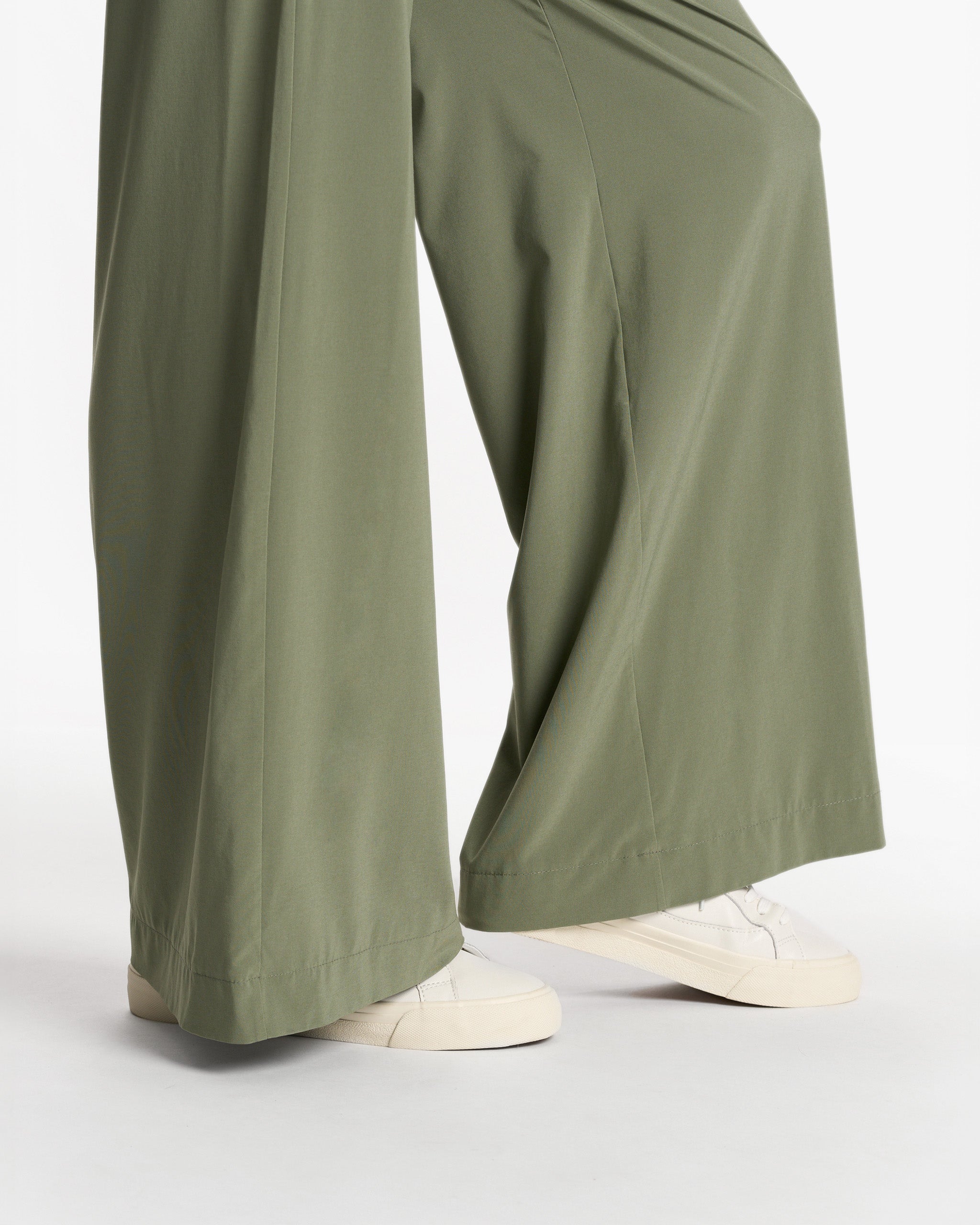 Villa Wideleg Pant | Pistachio