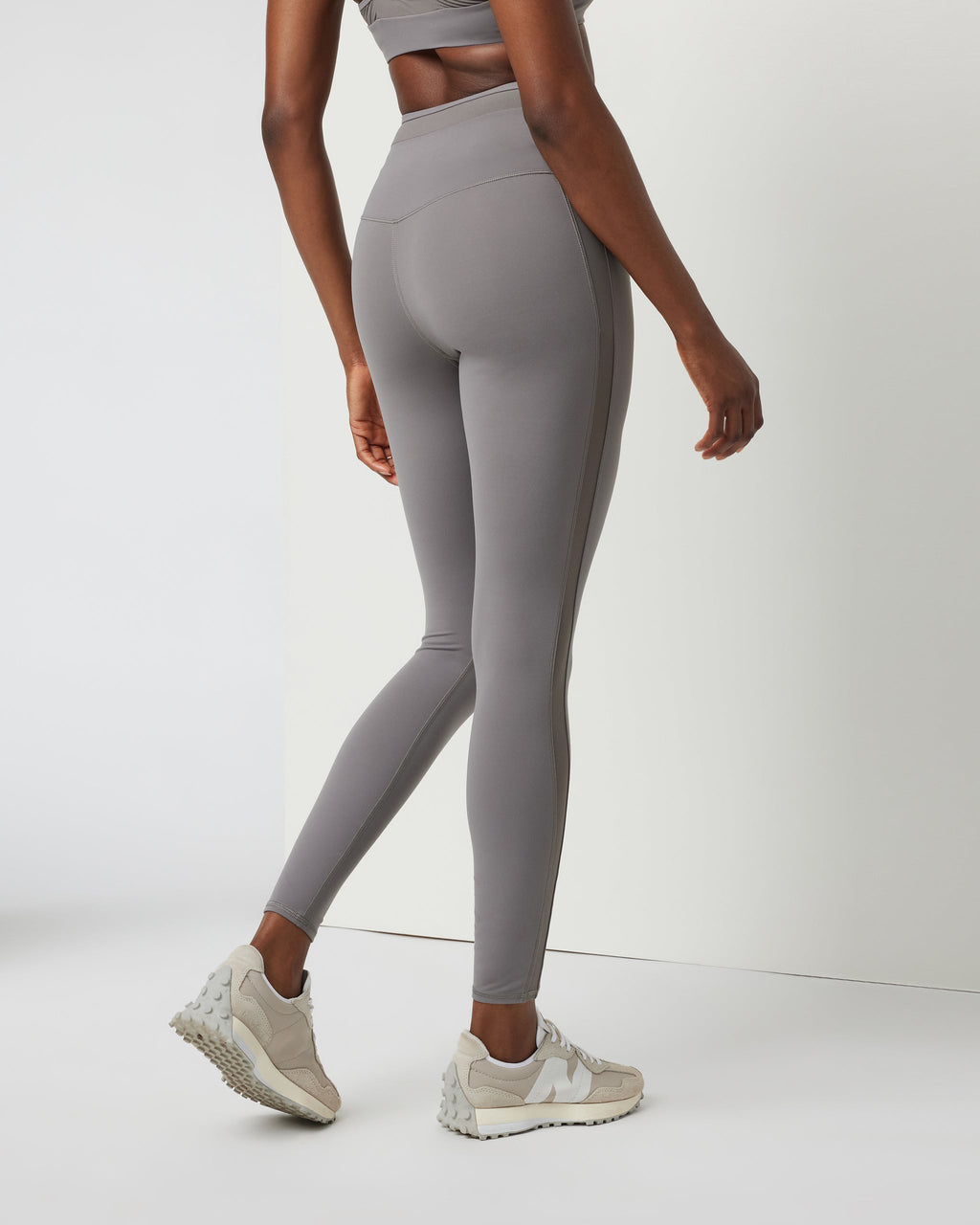 Hot Mesh Legging | Smoke