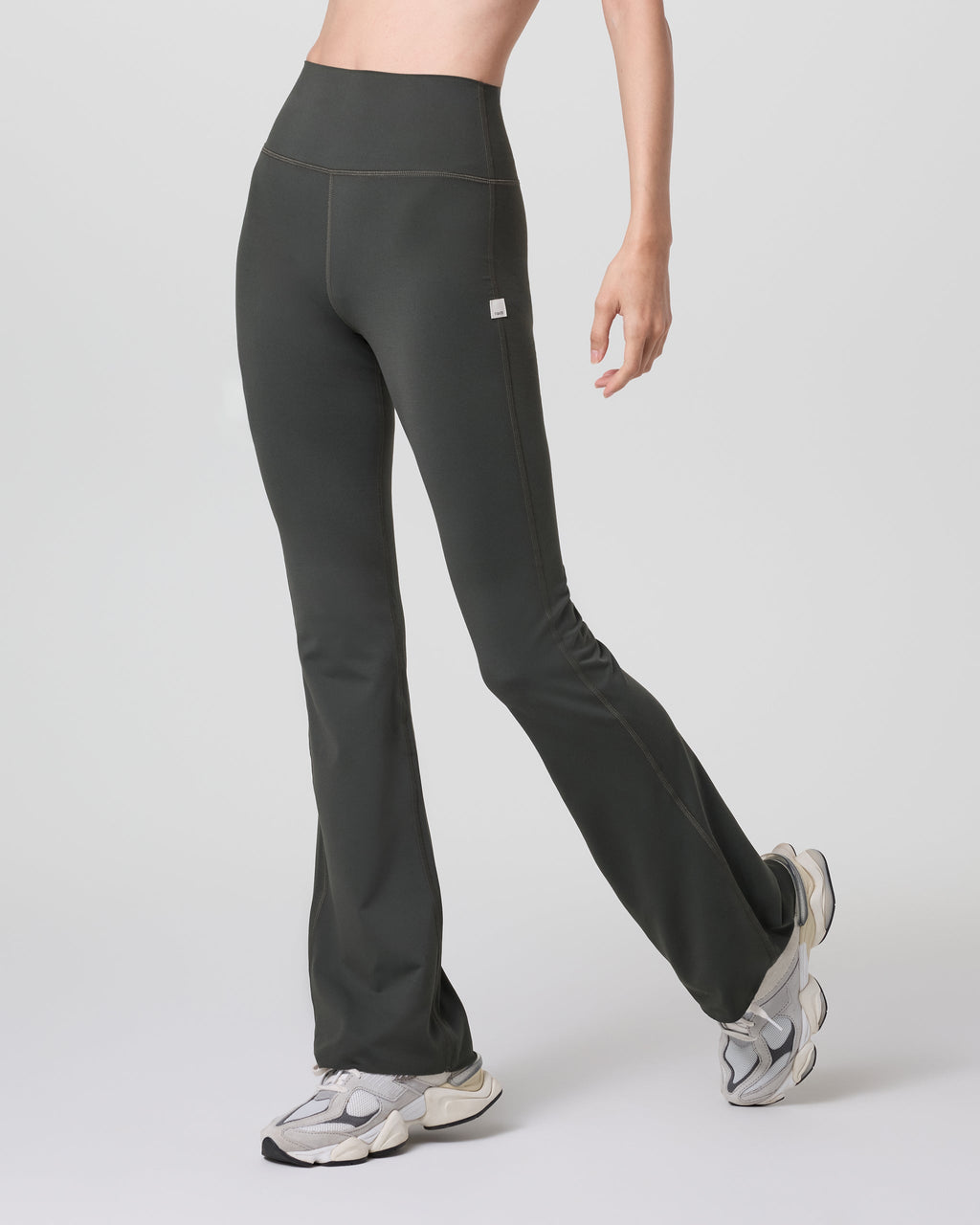 Halo Slim Flare Pant | Kale