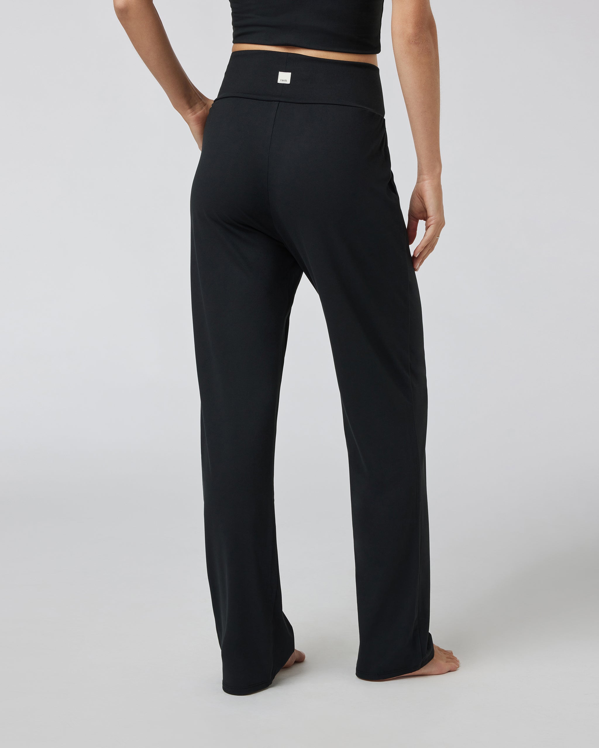 Lux At Ease Straight | Black