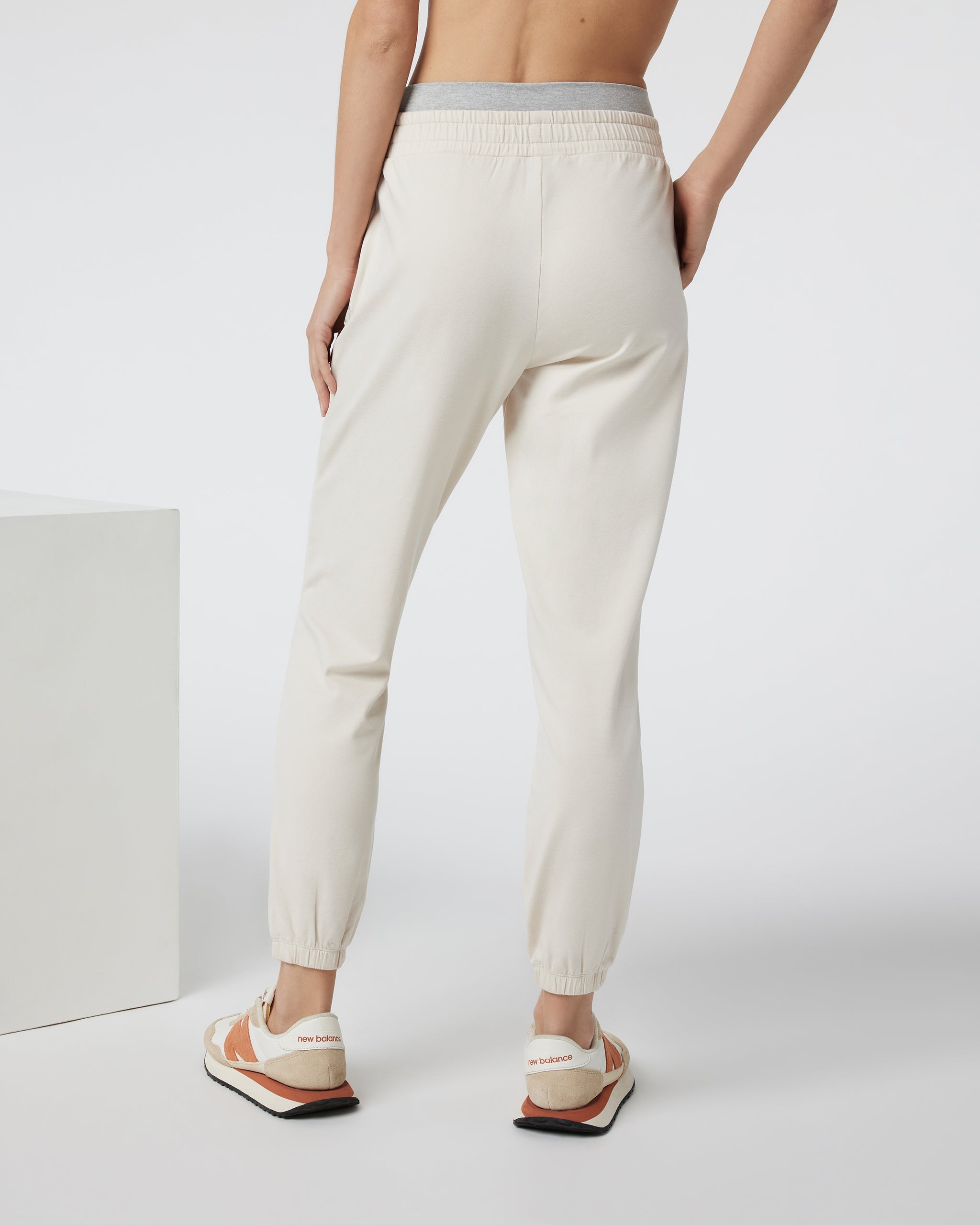 Halo Warm-Up Jogger | Milkweed Heather
