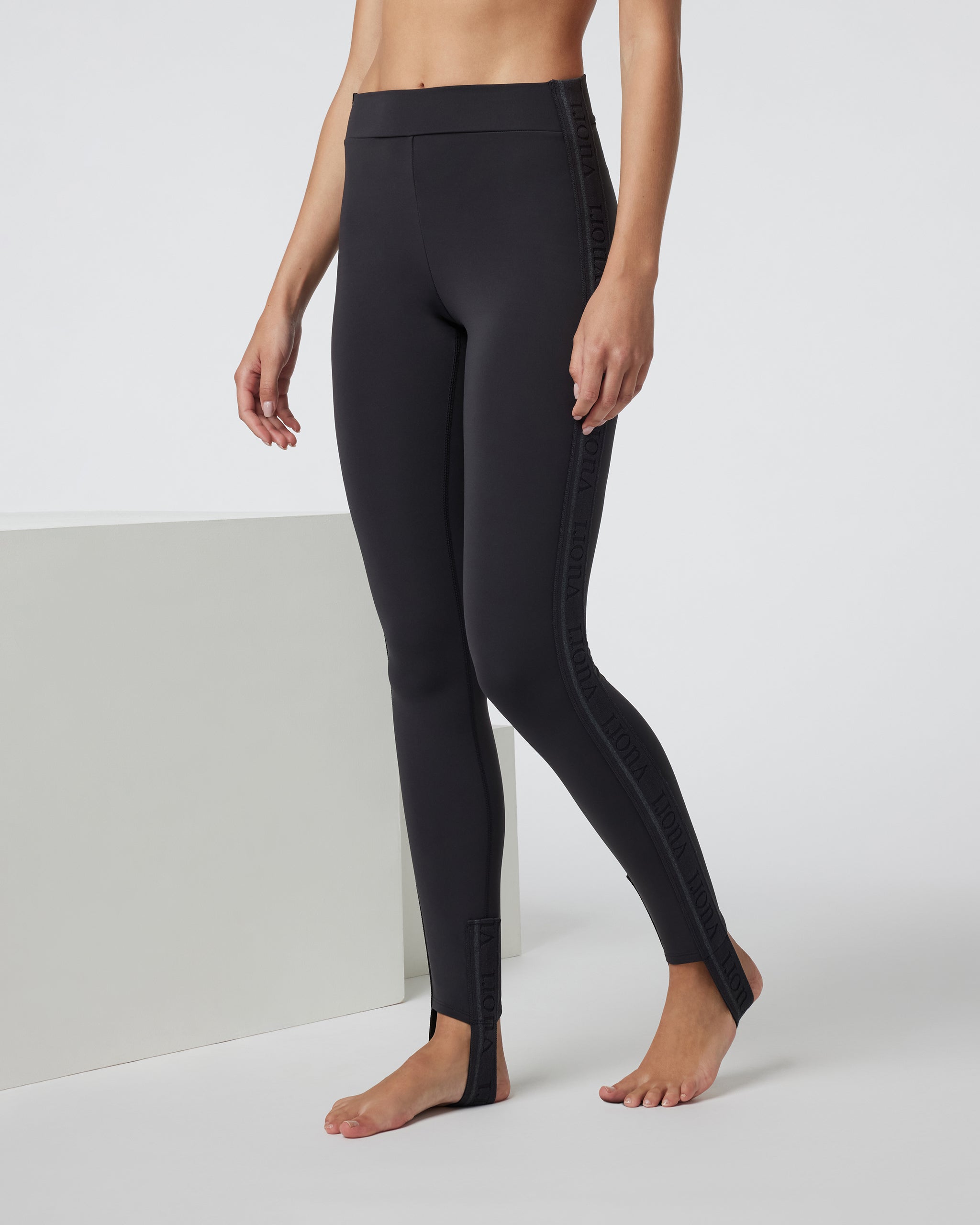 Chilled Out Stirrup Legging | Washed Black