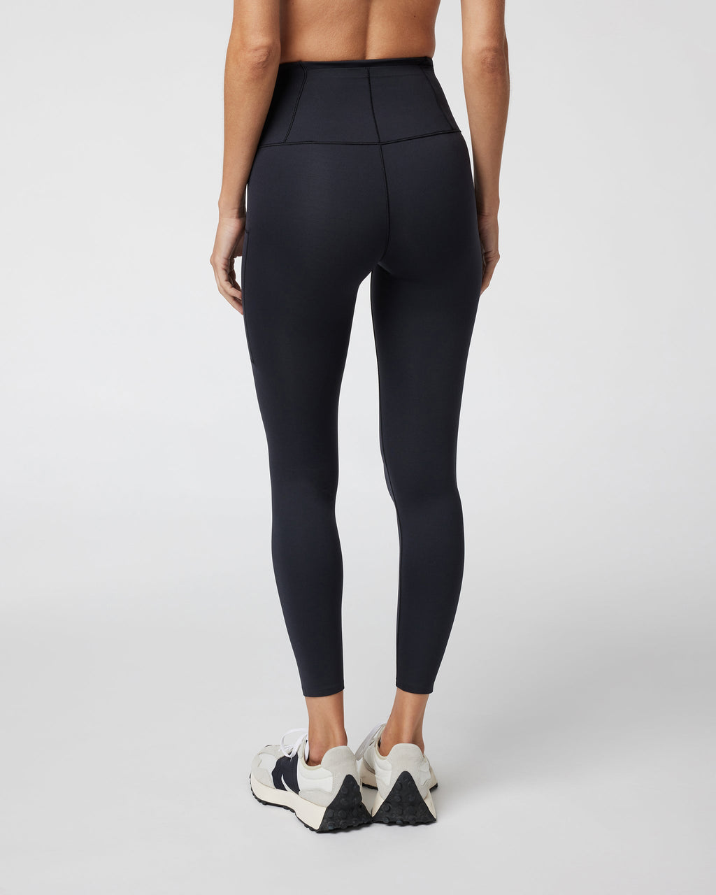 Evolve Zipped Legging | Black
