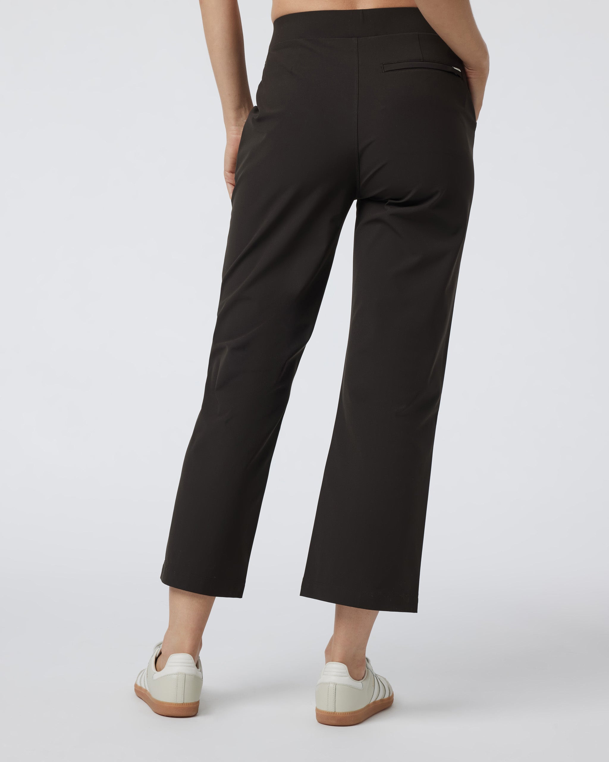 Women's Meta Crop Pant | Dark Java