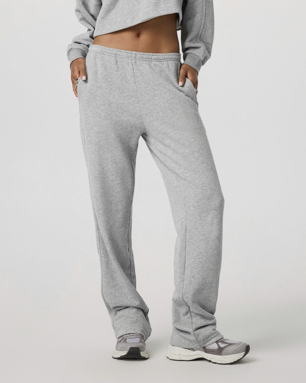 Sedona Straight Leg Sweatpant-Short | Light Heather Grey