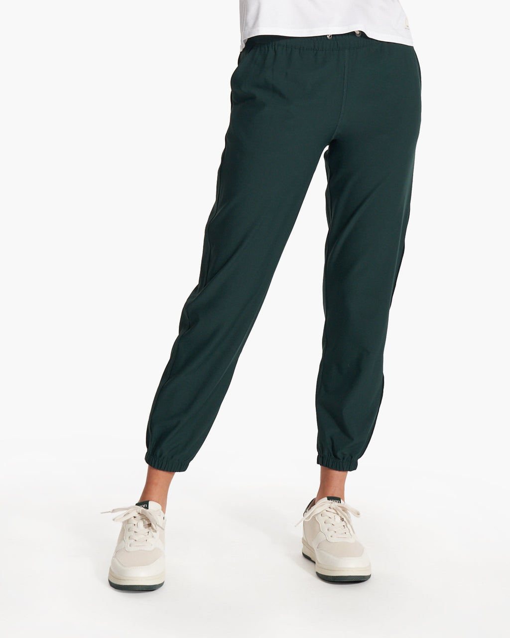 Weekend Jogger | Grass