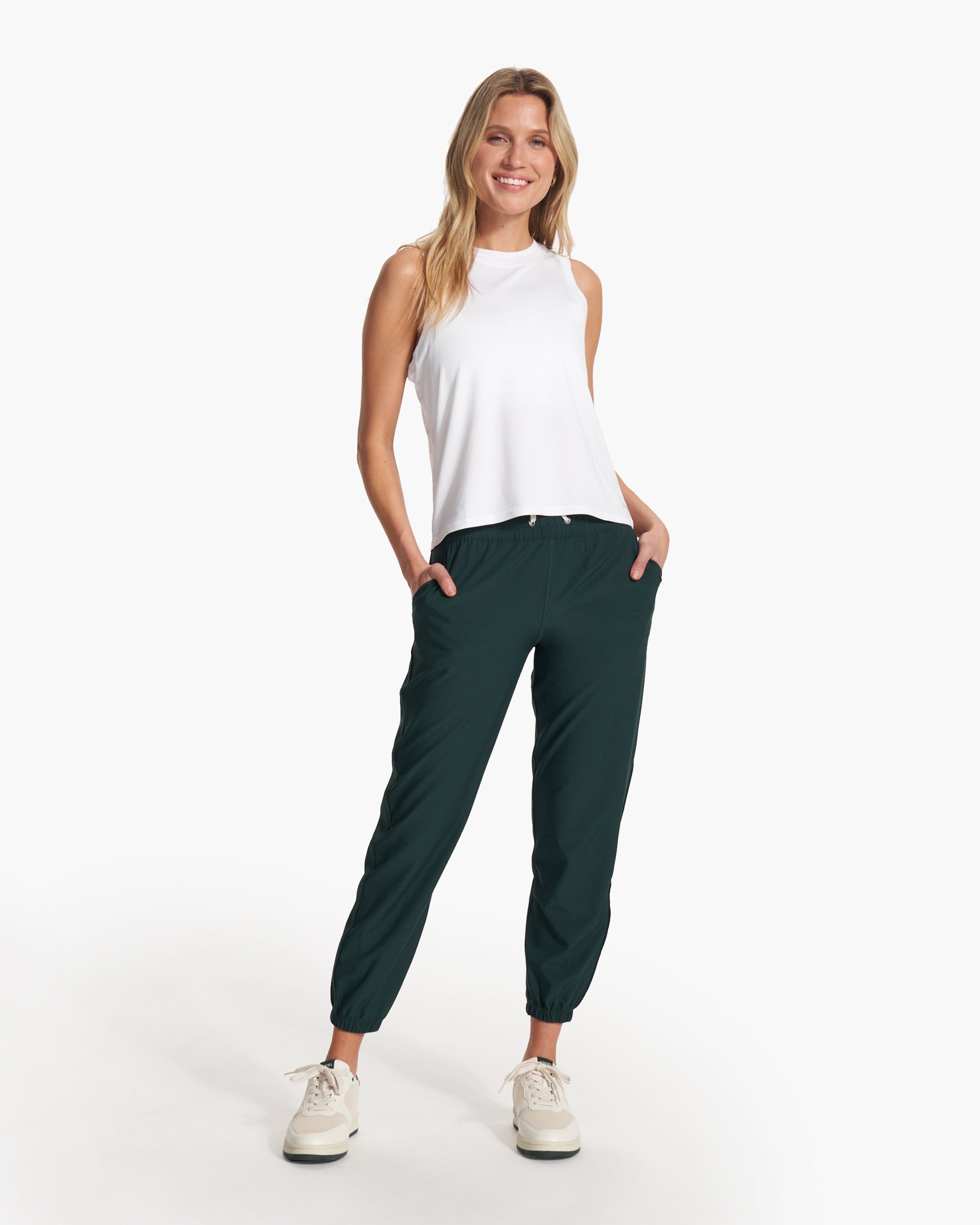 Weekend Jogger | Grass