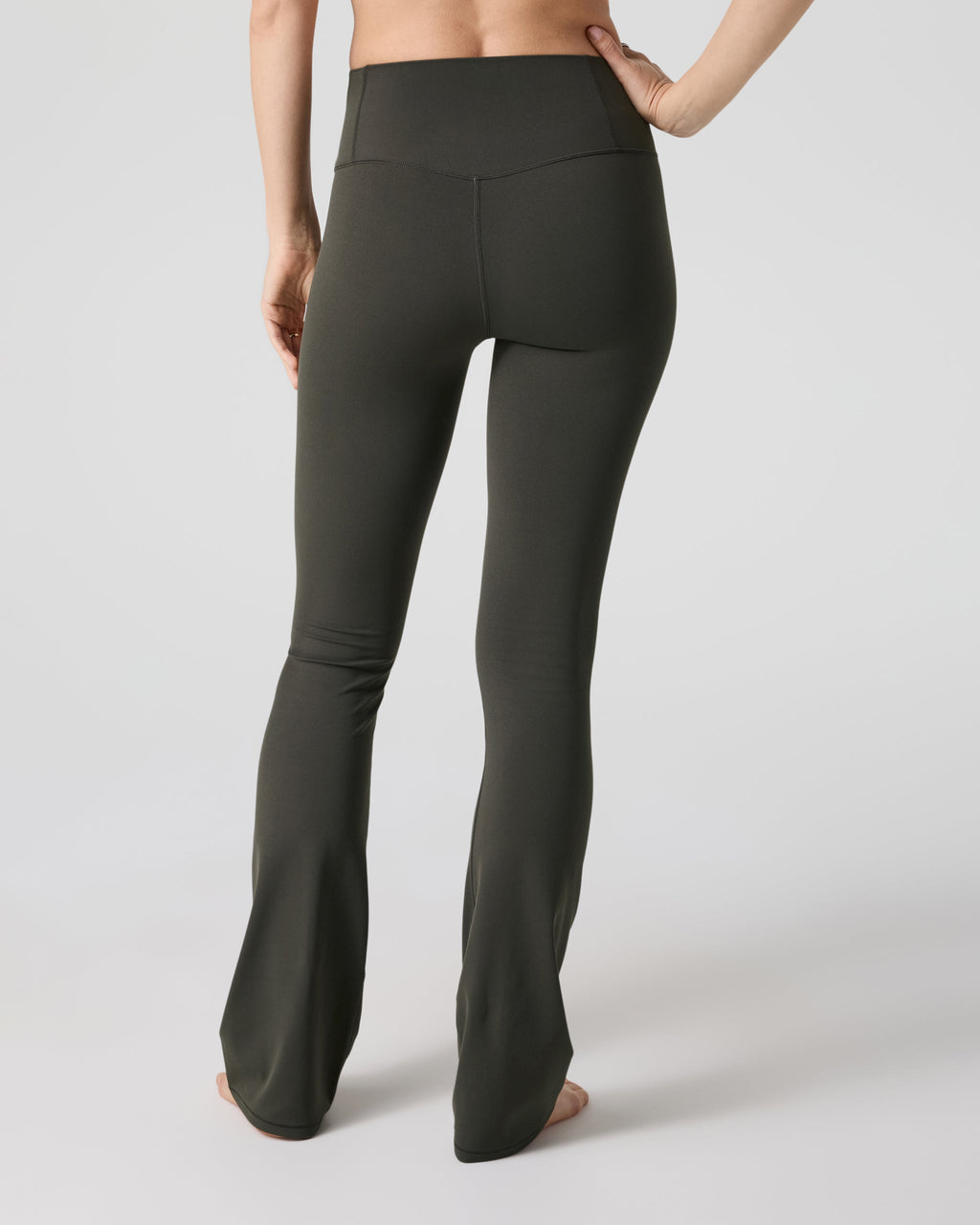 Vuori AllTheFeels™ Slim Flare | Kale