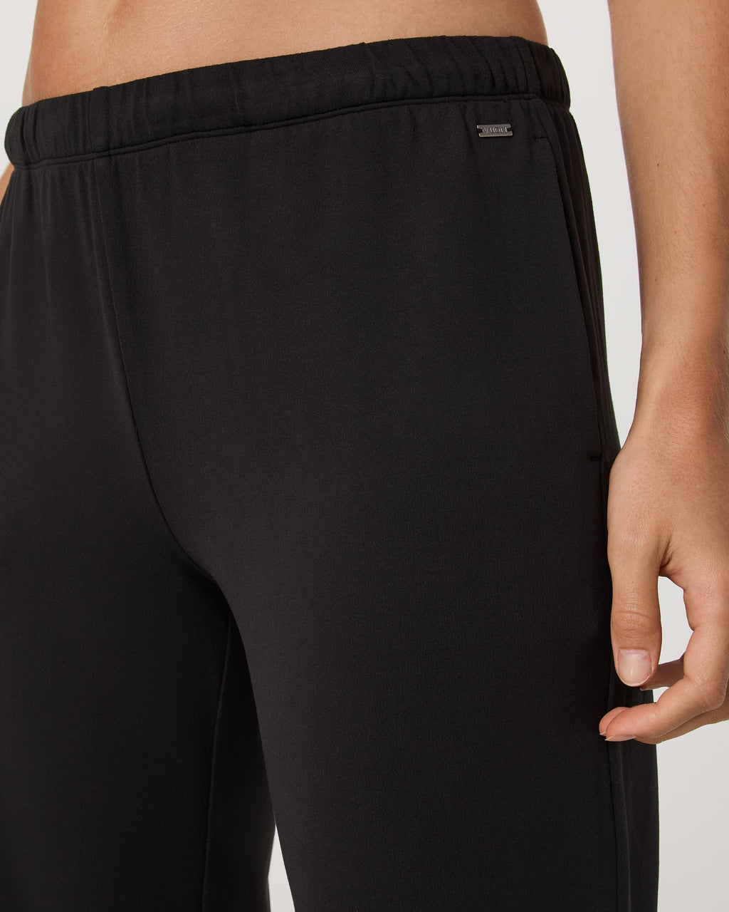Halo Modern Straight Leg Pant | Solid Black