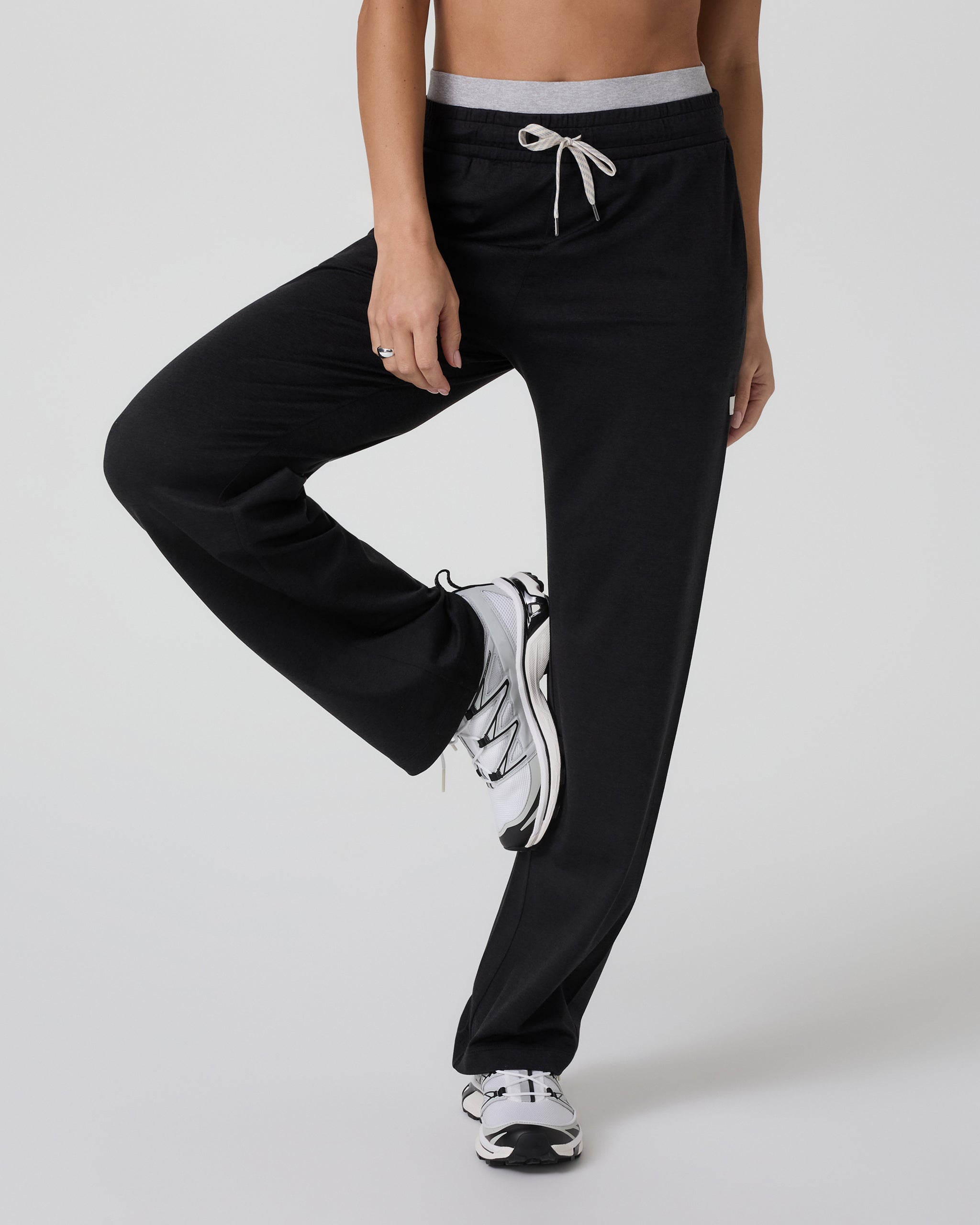 Halo Warm Up Straight Leg Pant | Black Heather