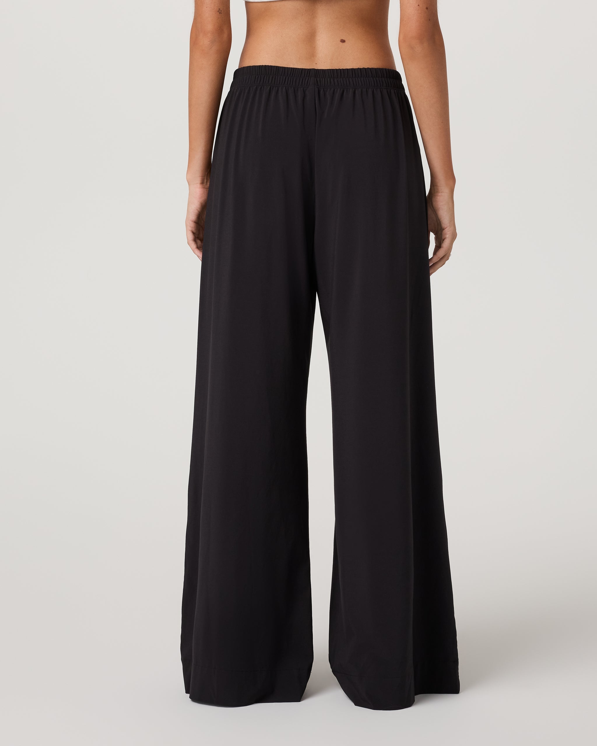 Villa Vibes Wideleg - Short | Black